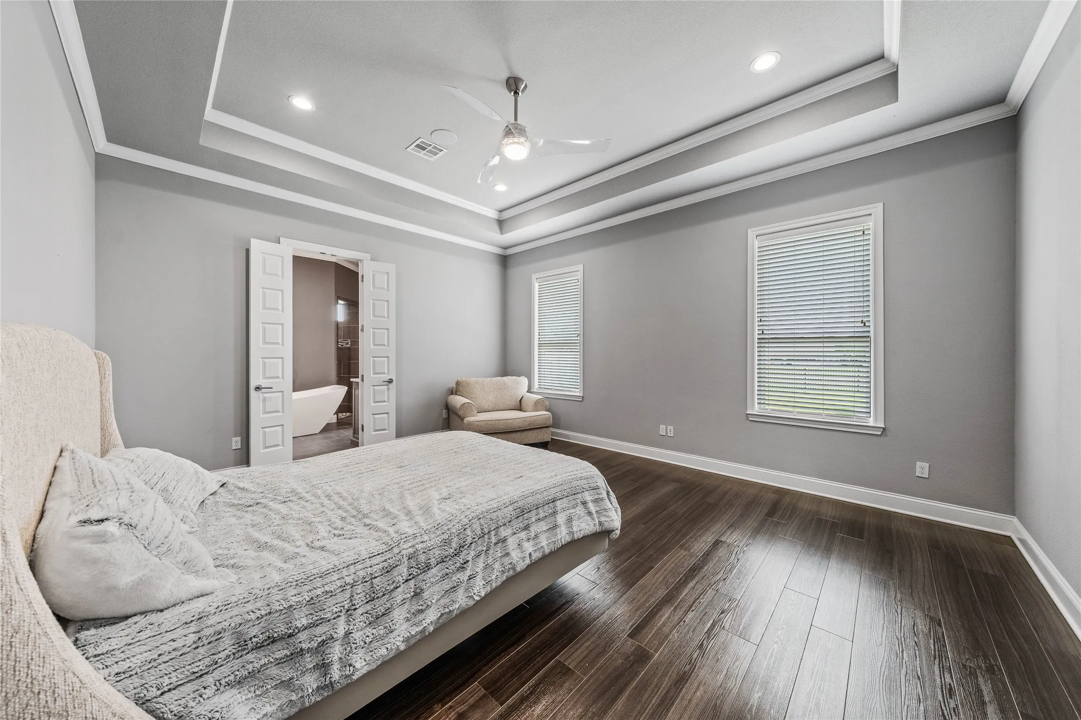 Single Family Residence For Sale in Mc Lennan County , 104 Chalet Lane, Waco, Texas 76712, 4 Bedroom, 4 Bathroom, 3 Garage spaces, 3,053 Sqft, built in 2018, Price $1,200,000, mls#21293685, Real Estate Agent in Waco, Homes For Sale in Mc Lennan county, Homes For Sale in Waco, Realtor in Waco Texas, Real Estate Brokerage Independent Realty Texas, Luminita Cordes Realtor