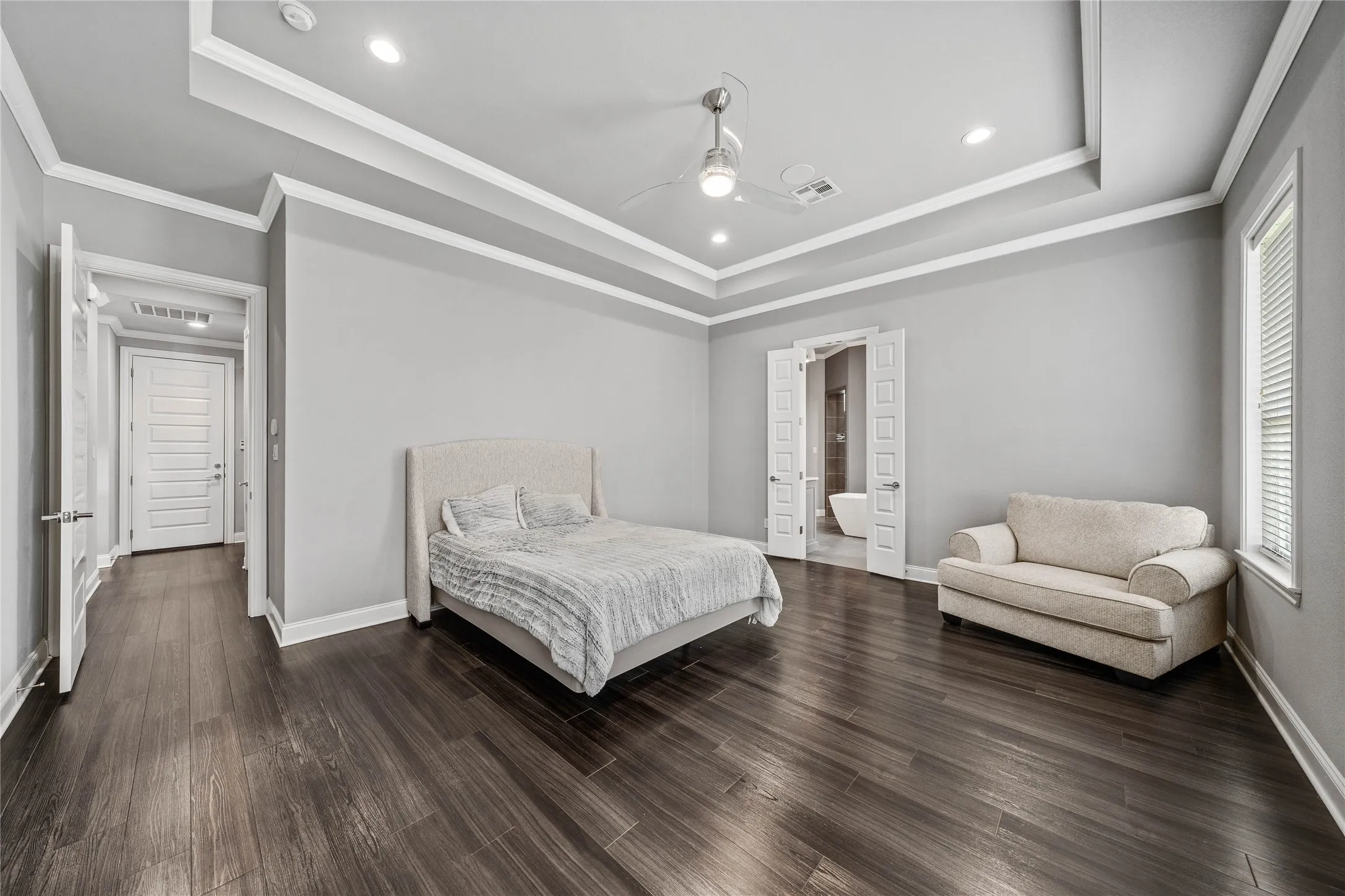 Single Family Residence For Sale in Mc Lennan County , 104 Chalet Lane, Waco, Texas 76712, 4 Bedroom, 4 Bathroom, 3 Garage spaces, 3,053 Sqft, built in 2018, Price $1,200,000, mls#21293685, Real Estate Agent in Waco, Homes For Sale in Mc Lennan county, Homes For Sale in Waco, Realtor in Waco Texas, Real Estate Brokerage Independent Realty Texas, Luminita Cordes Realtor