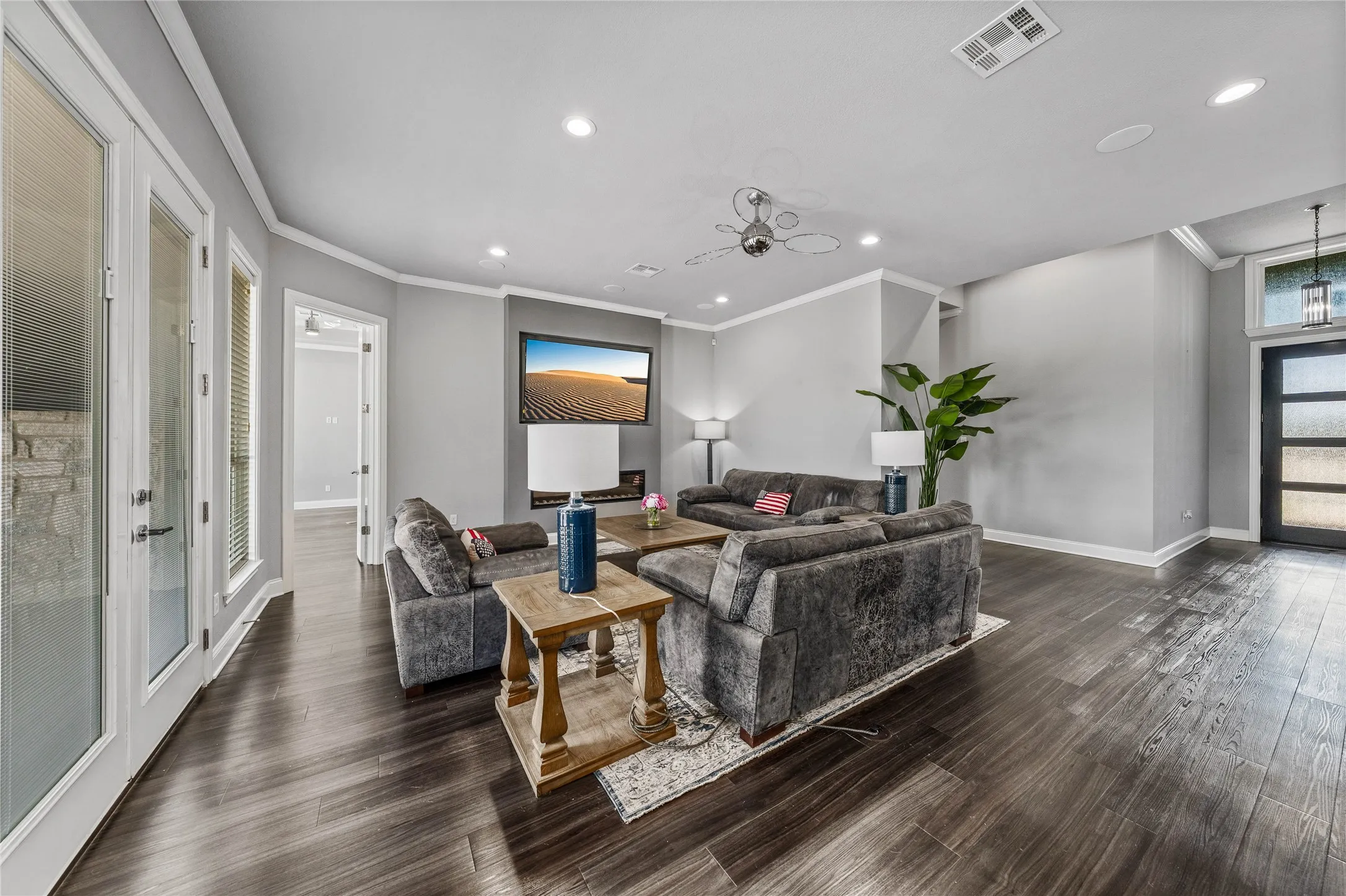 Single Family Residence For Sale in Mc Lennan County , 104 Chalet Lane, Waco, Texas 76712, 4 Bedroom, 4 Bathroom, 3 Garage spaces, 3,053 Sqft, built in 2018, Price $1,200,000, mls#21293685, Real Estate Agent in Waco, Homes For Sale in Mc Lennan county, Homes For Sale in Waco, Realtor in Waco Texas, Real Estate Brokerage Independent Realty Texas, Luminita Cordes Realtor
