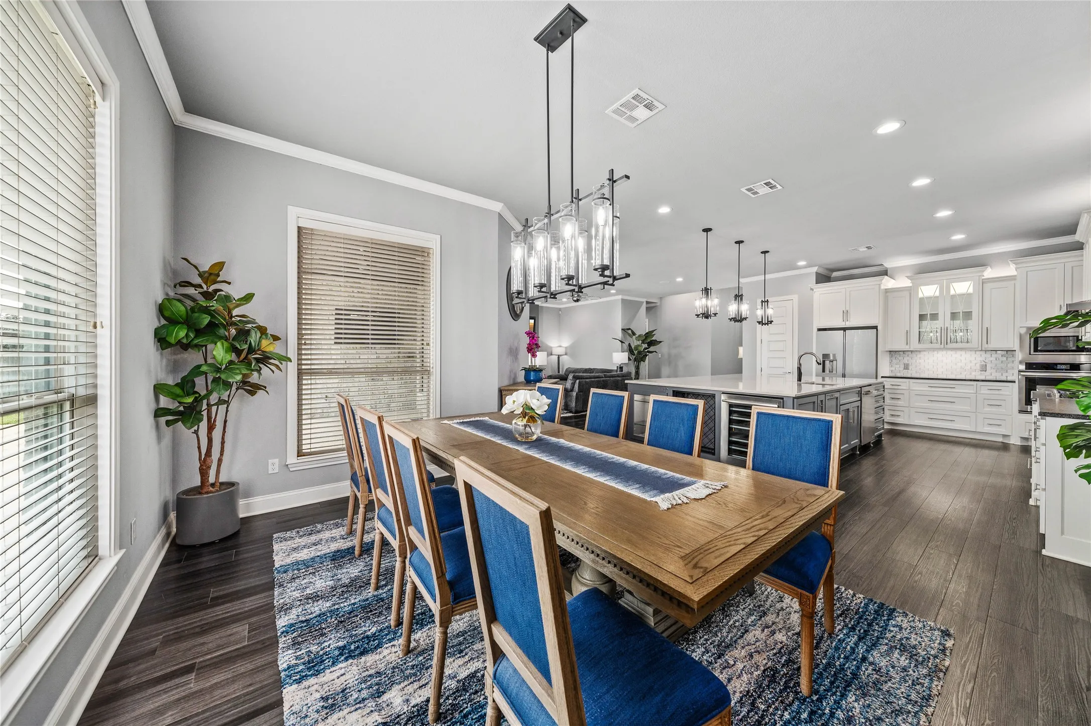Single Family Residence For Sale in Mc Lennan County , 104 Chalet Lane, Waco, Texas 76712, 4 Bedroom, 4 Bathroom, 3 Garage spaces, 3,053 Sqft, built in 2018, Price $1,200,000, mls#21293685, Real Estate Agent in Waco, Homes For Sale in Mc Lennan county, Homes For Sale in Waco, Realtor in Waco Texas, Real Estate Brokerage Independent Realty Texas, Luminita Cordes Realtor