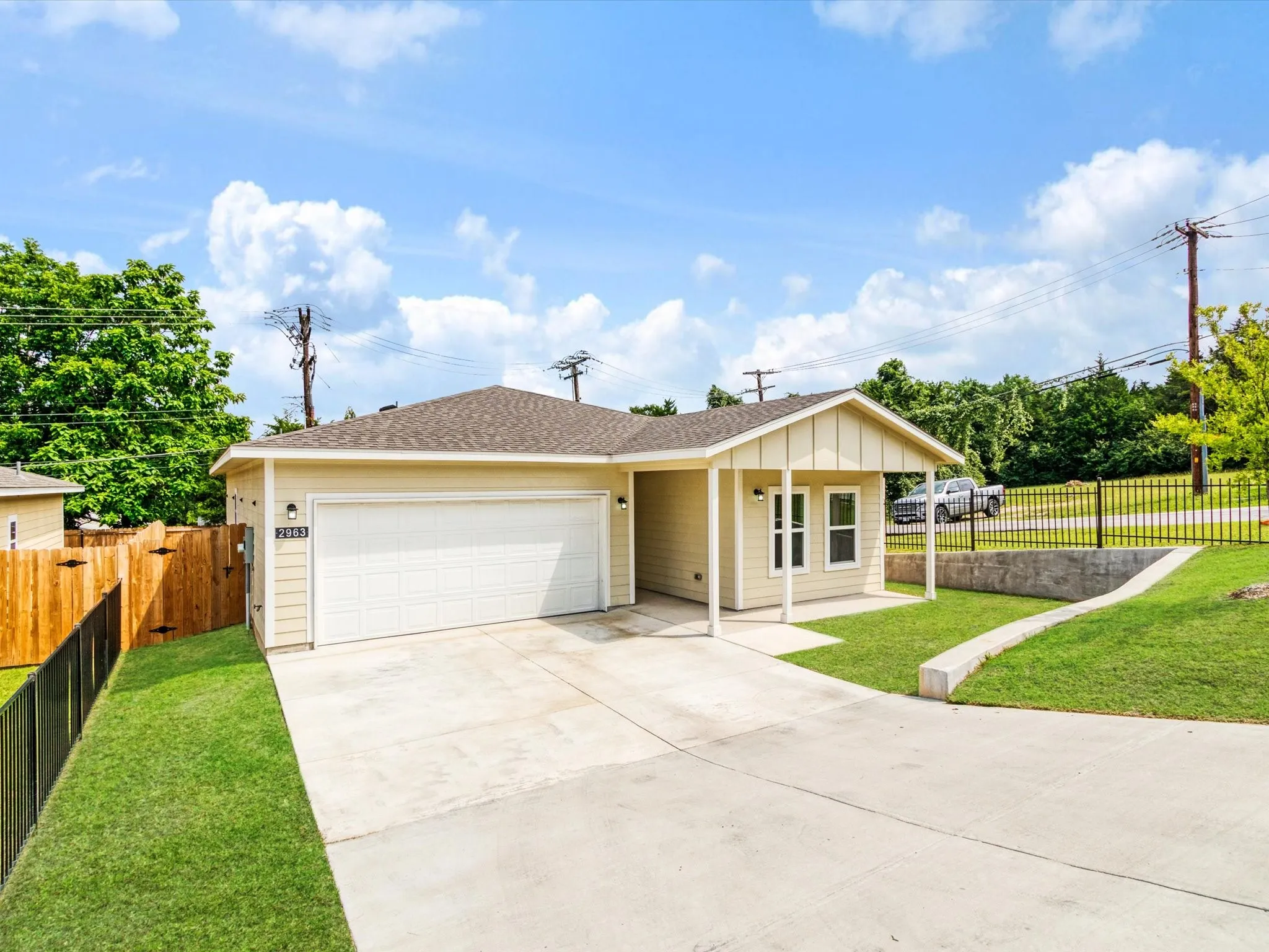 Single Family Residence For Sale in Dallas County , 2963 Simpson Stuart Road, Dallas, Texas 75241, 3 Bedroom, 2 Bathroom, 2 Garage spaces, 1,295 Sqft, built in 2024, mls#21293622, Real Estate Agent in Dallas, Homes For Sale in Dallas county, Homes For Sale in Dallas, Realtor in Dallas Texas, Real Estate Brokerage Independent Realty Texas, Luminita Cordes Realtor