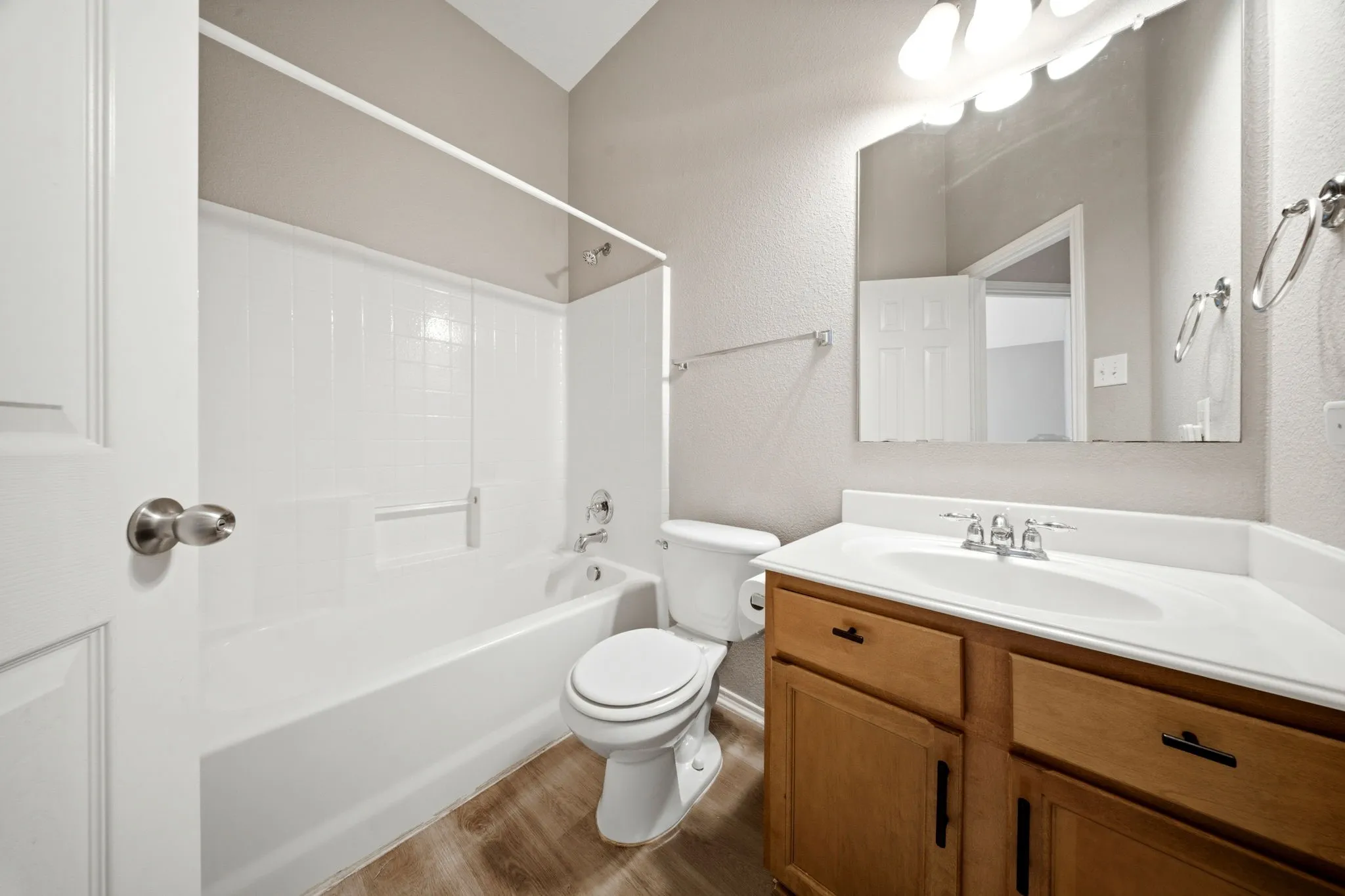 Single Family Residence For Sale in Kaufman County , 1018 Kimbro Drive, Forney, Texas 75126, 4 Bedroom, 2 Bathroom, 2 Garage spaces, 1,828 Sqft, built in 2005, mls#21291071, Real Estate Agent in Forney, Homes For Sale in Kaufman county, Homes For Sale in Forney, Realtor in Forney Texas, Real Estate Brokerage Independent Realty Texas, Luminita Cordes Realtor