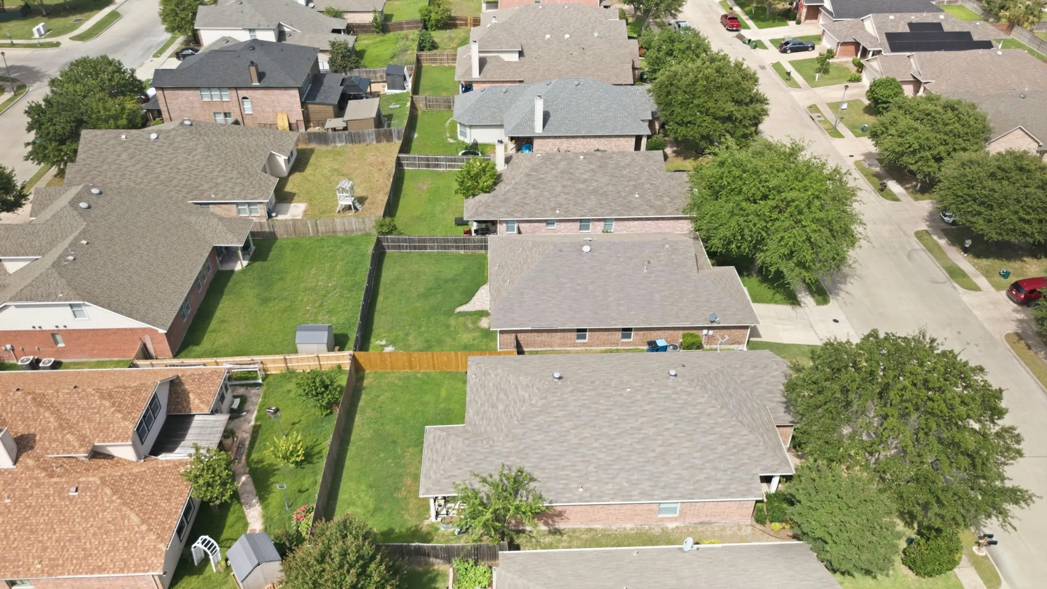 Single Family Residence For Sale in Kaufman County , 1018 Kimbro Drive, Forney, Texas 75126, 4 Bedroom, 2 Bathroom, 2 Garage spaces, 1,828 Sqft, built in 2005, mls#21291071, Real Estate Agent in Forney, Homes For Sale in Kaufman county, Homes For Sale in Forney, Realtor in Forney Texas, Real Estate Brokerage Independent Realty Texas, Luminita Cordes Realtor