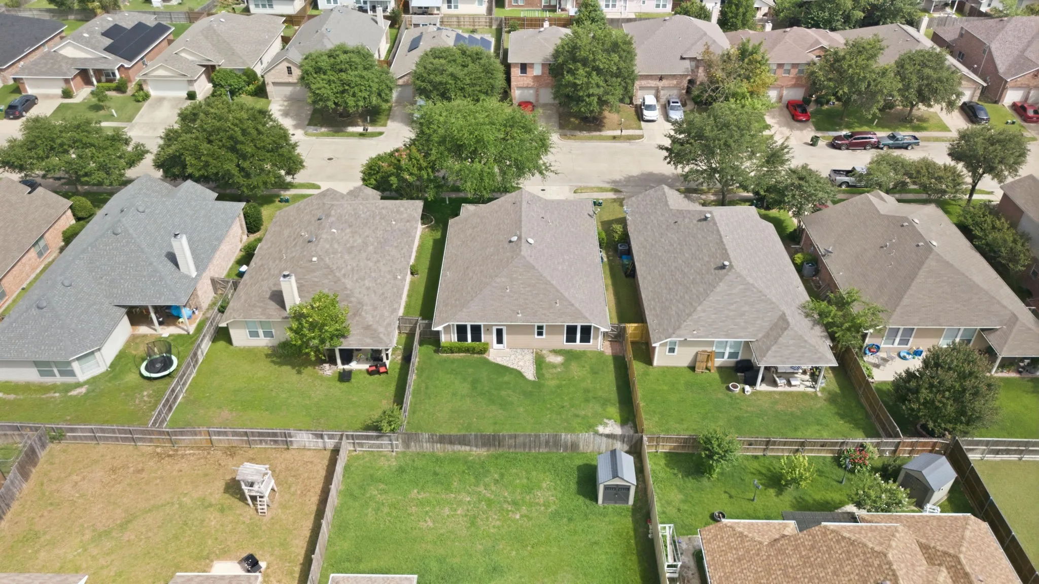 Single Family Residence For Sale in Kaufman County , 1018 Kimbro Drive, Forney, Texas 75126, 4 Bedroom, 2 Bathroom, 2 Garage spaces, 1,828 Sqft, built in 2005, mls#21291071, Real Estate Agent in Forney, Homes For Sale in Kaufman county, Homes For Sale in Forney, Realtor in Forney Texas, Real Estate Brokerage Independent Realty Texas, Luminita Cordes Realtor