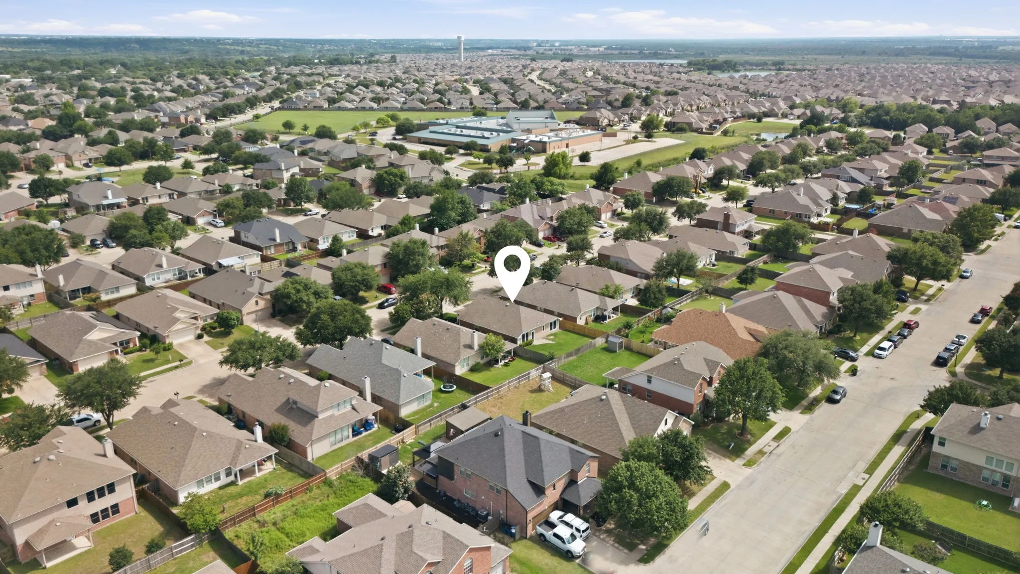 Single Family Residence For Sale in Kaufman County , 1018 Kimbro Drive, Forney, Texas 75126, 4 Bedroom, 2 Bathroom, 2 Garage spaces, 1,828 Sqft, built in 2005, mls#21291071, Real Estate Agent in Forney, Homes For Sale in Kaufman county, Homes For Sale in Forney, Realtor in Forney Texas, Real Estate Brokerage Independent Realty Texas, Luminita Cordes Realtor