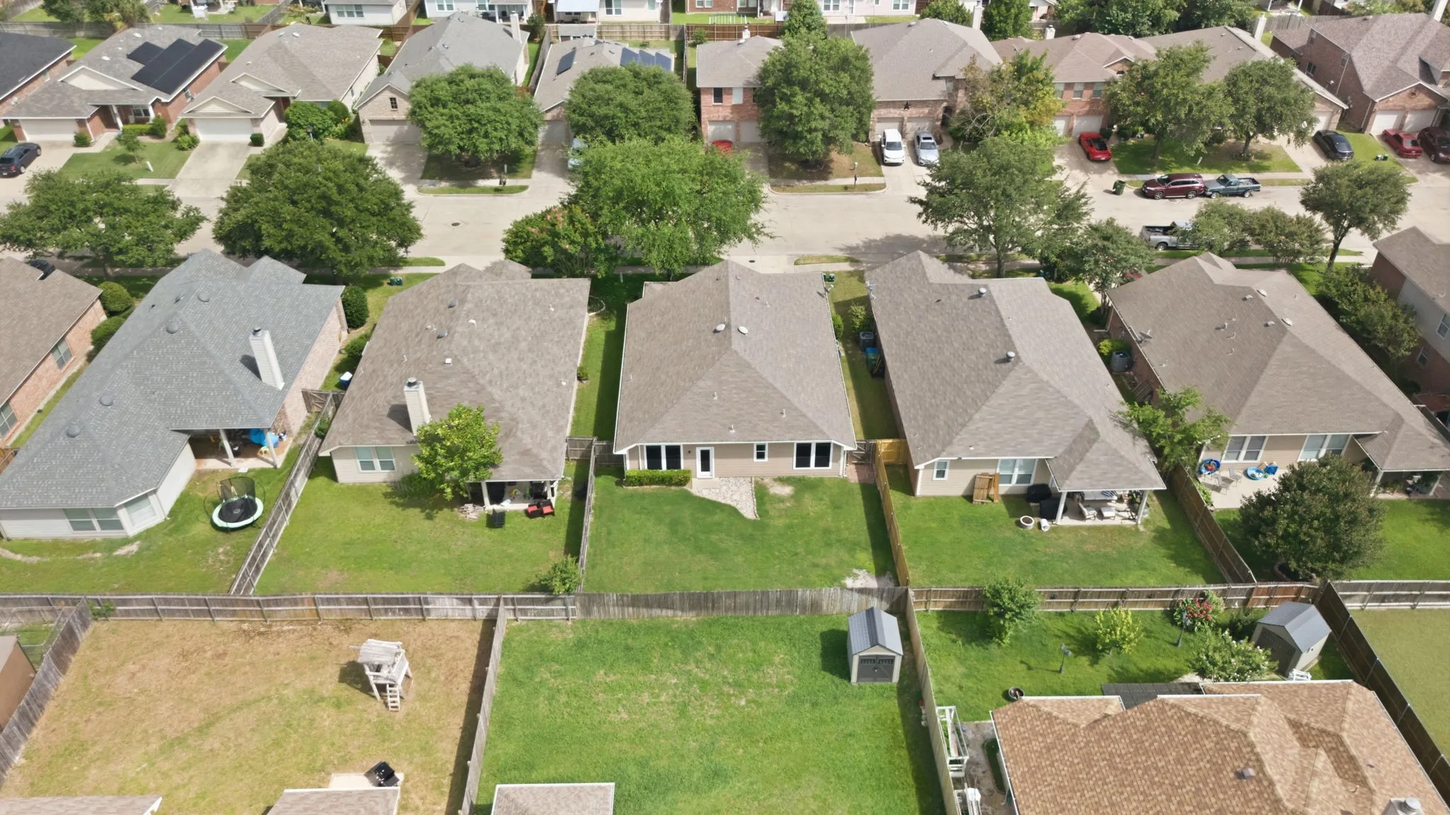 Single Family Residence For Sale in Kaufman County , 1018 Kimbro Drive, Forney, Texas 75126, 4 Bedroom, 2 Bathroom, 2 Garage spaces, 1,828 Sqft, built in 2005, mls#21291071, Real Estate Agent in Forney, Homes For Sale in Kaufman county, Homes For Sale in Forney, Realtor in Forney Texas, Real Estate Brokerage Independent Realty Texas, Luminita Cordes Realtor