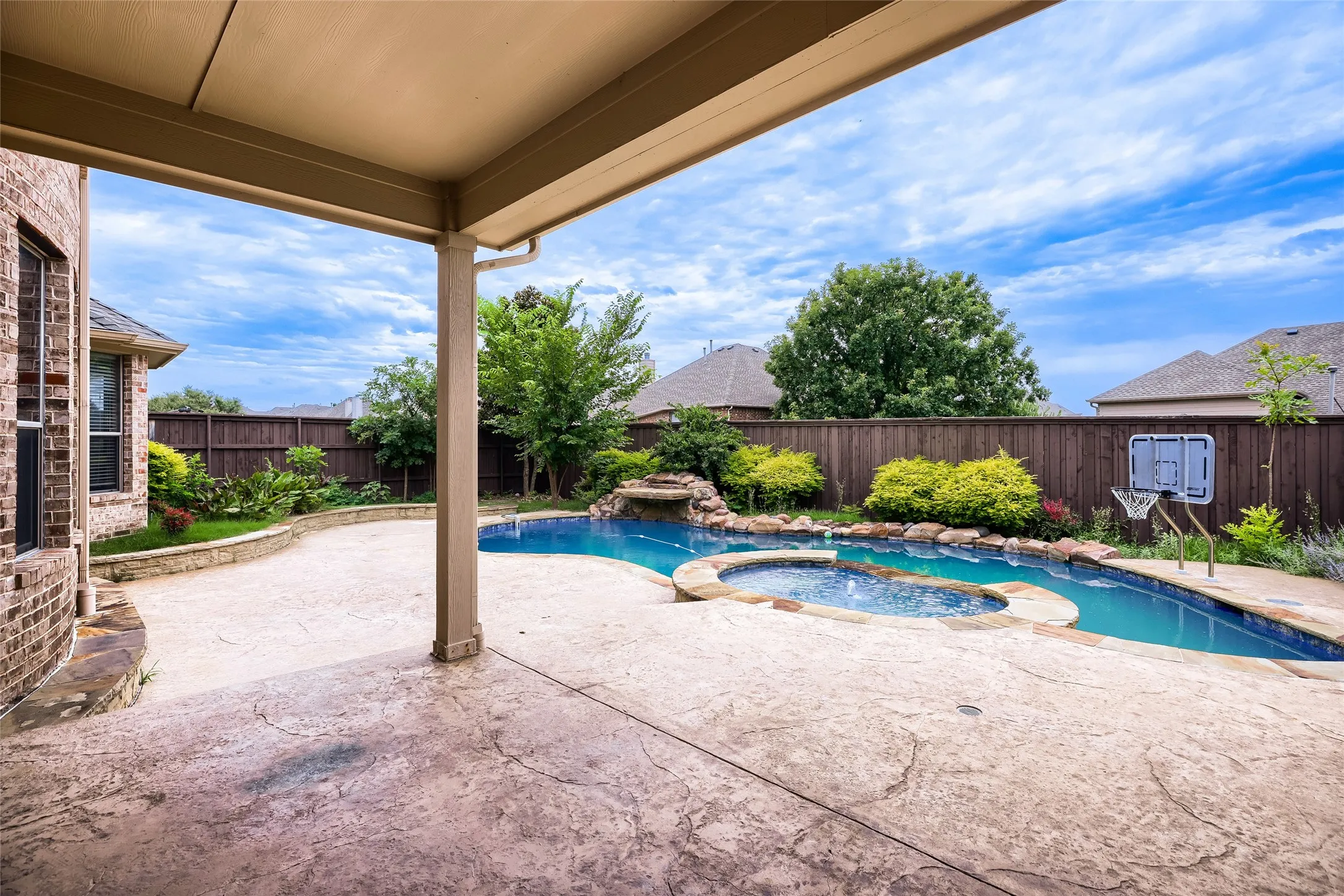 Single Family Residence For Sale in Collin County , 710 Calaveras Court, Prosper, Texas 75078, 5 Bedroom, 4 Bathroom, 3 Garage spaces, 3,834 Sqft, built in 2007, mls#21256385, Real Estate Agent in Prosper, Homes For Sale in Collin county, Homes For Sale in Prosper, Realtor in Prosper Texas, Real Estate Brokerage Independent Realty Texas, Luminita Cordes Realtor