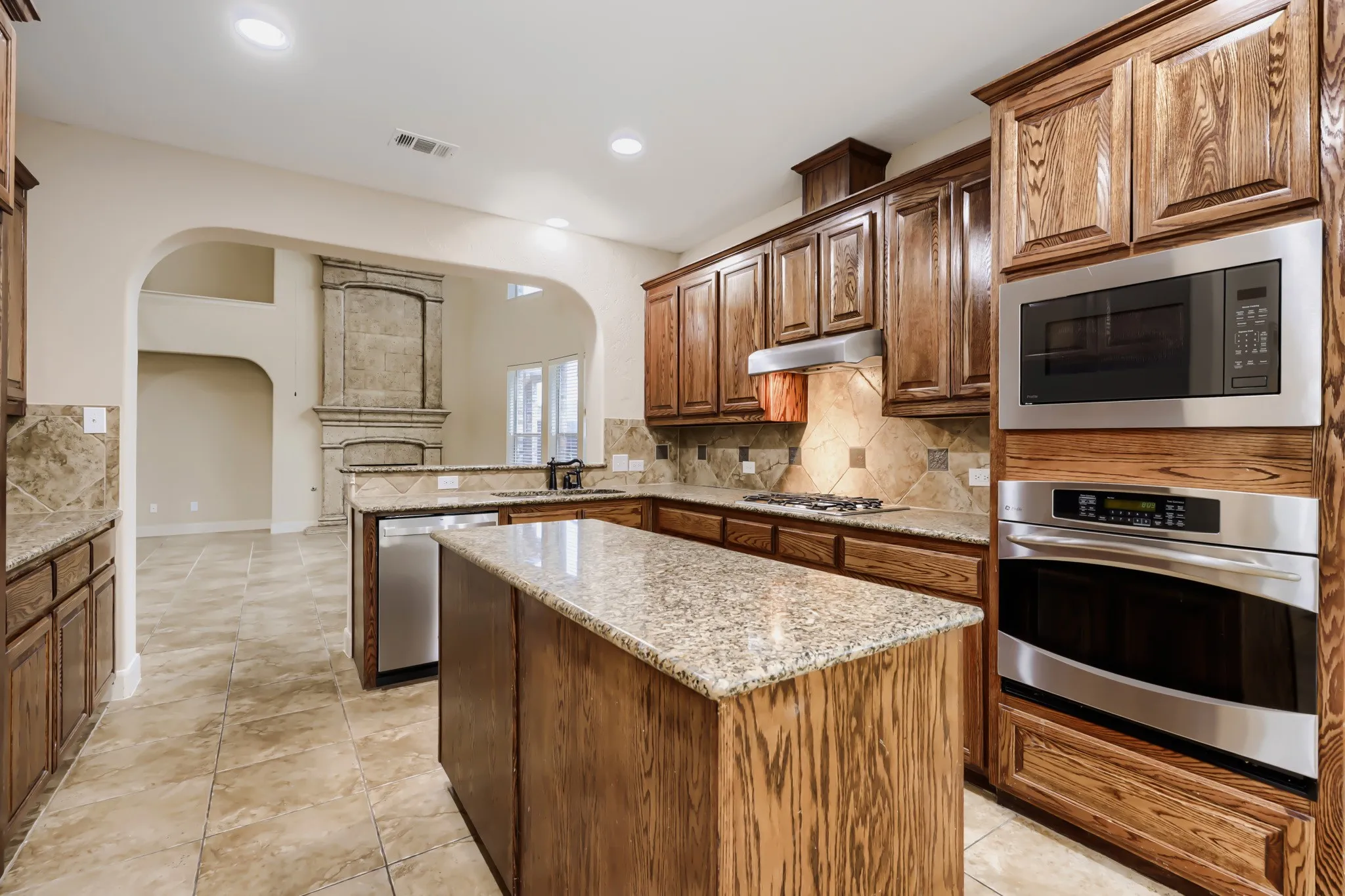 Single Family Residence For Sale in Collin County , 710 Calaveras Court, Prosper, Texas 75078, 5 Bedroom, 4 Bathroom, 3 Garage spaces, 3,834 Sqft, built in 2007, mls#21256385, Real Estate Agent in Prosper, Homes For Sale in Collin county, Homes For Sale in Prosper, Realtor in Prosper Texas, Real Estate Brokerage Independent Realty Texas, Luminita Cordes Realtor