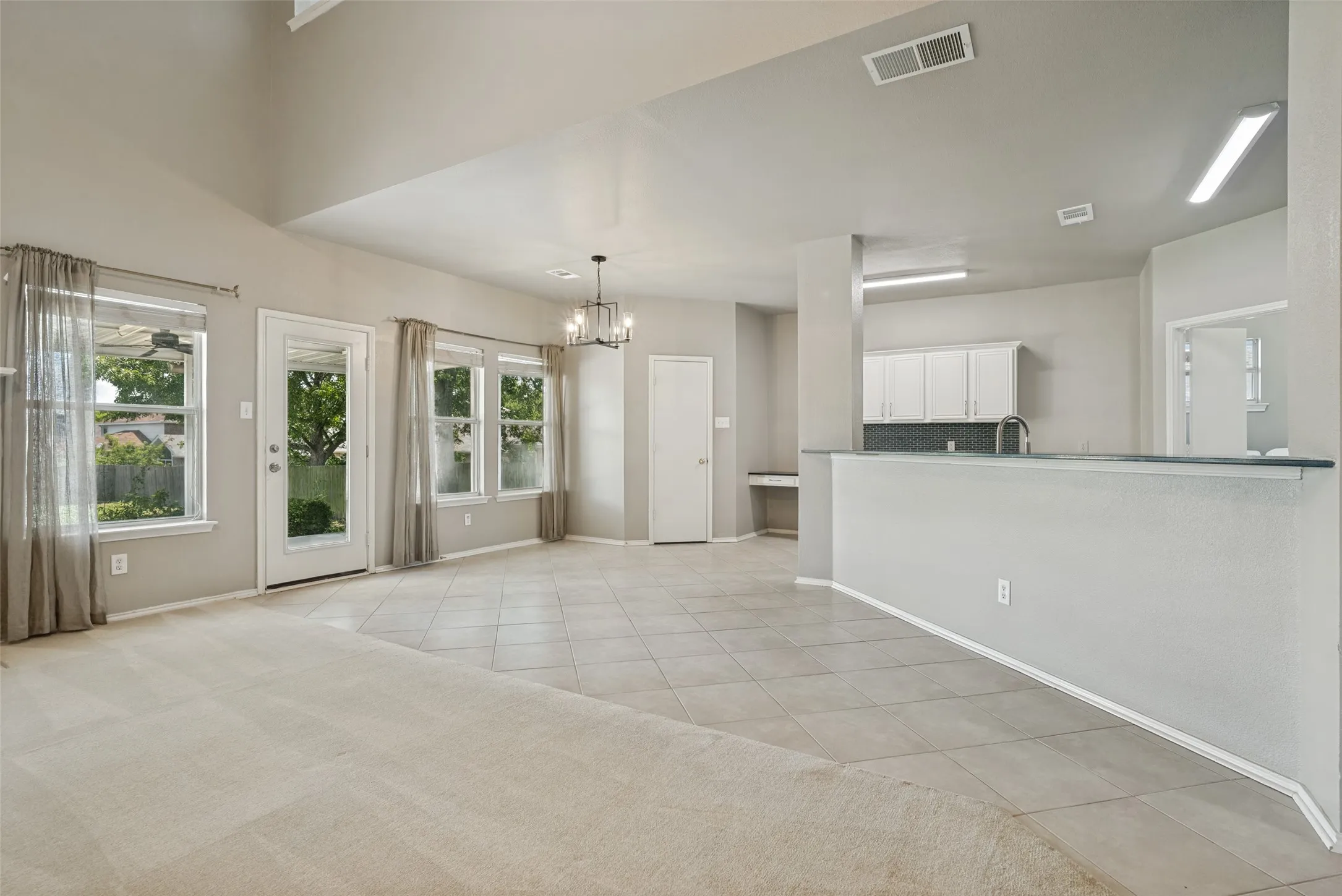 Single Family Residence For Sale in Tarrant County , 1628 Tyler Terrace, Mansfield, Texas 76063, 4 Bedroom, 3 Bathroom, 2 Garage spaces, 2,955 Sqft, built in 2000, mls#21291384, Real Estate Agent in Mansfield, Homes For Sale in Tarrant county, Homes For Sale in Mansfield, Realtor in Mansfield Texas, Real Estate Brokerage Independent Realty Texas, Luminita Cordes Realtor