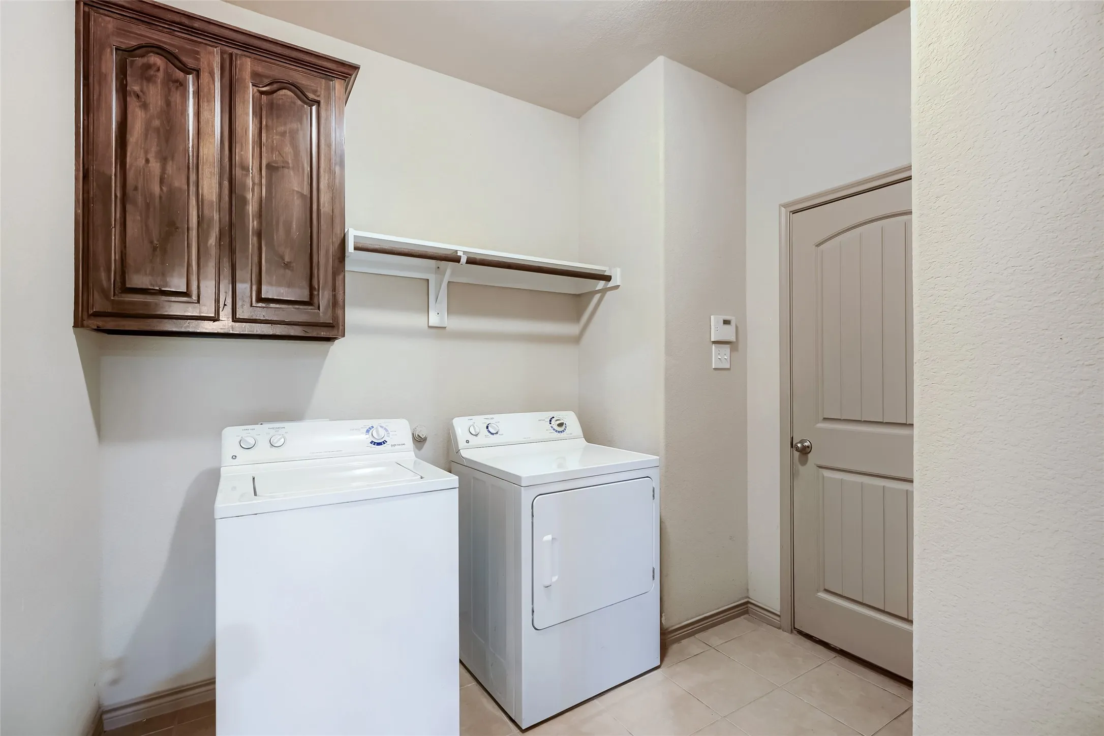 Single Family Residence For Sale in Collin County , 4105 Plymouth Drive, Mc Kinney, Texas 75070, 5 Bedroom, 3 Bathroom, Garage spaces, 2,933 Sqft, built in 2011, mls#21261587, Real Estate Agent in Mc Kinney, Homes For Sale in Collin county, Homes For Sale in Mc Kinney, Realtor in Mc Kinney Texas, Real Estate Brokerage Independent Realty Texas, Luminita Cordes Realtor