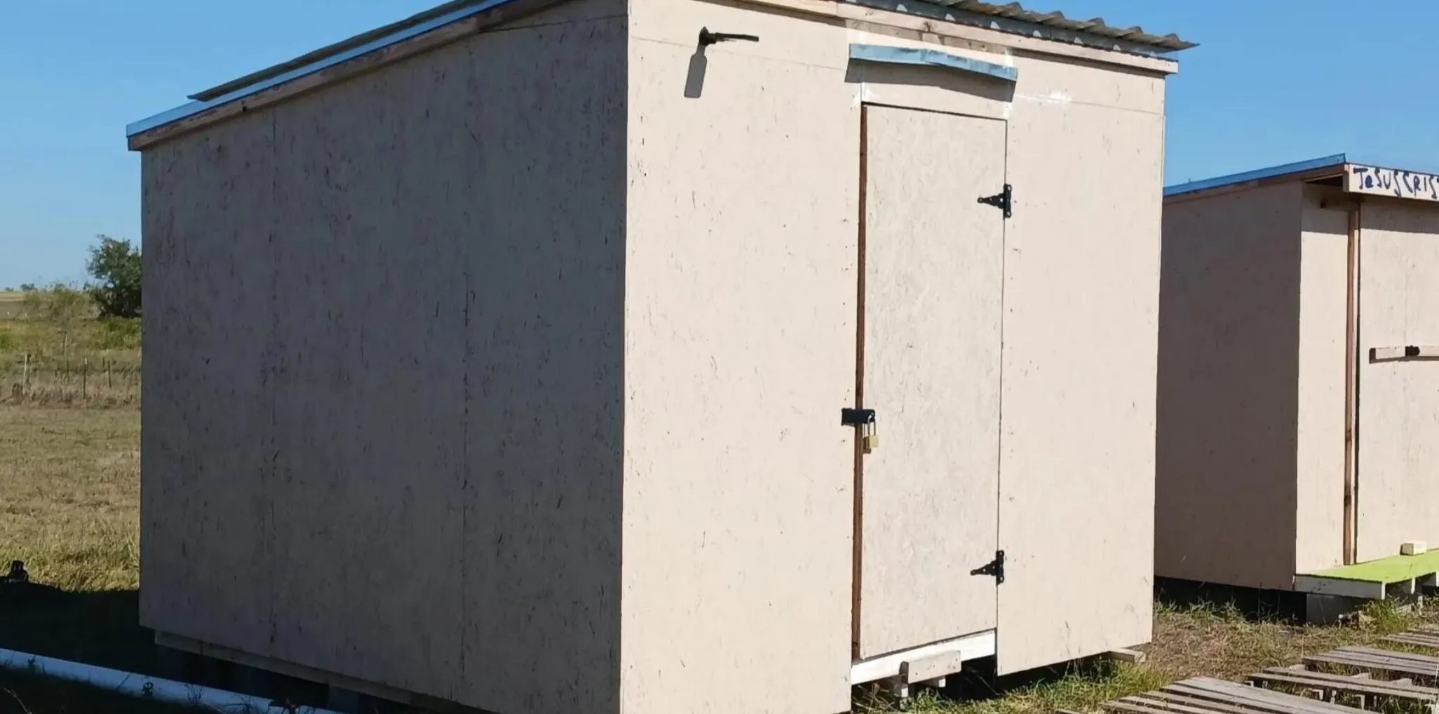 Mobile Home For Sale in Navarro County , 7739 NW County Road 1200, Barry, Texas 75102, 3 Bedrooms, 2 Bathrooms, Garage spaces, 1,170 Sqft, built in 1989, Price $247,000, mls#21293756, Real Estate Agent in Barry, Homes For Sale in Navarro county, Homes For Sale in Barry, Realtor in Barry Texas, Real Estate Brokerage Independent Realty Texas, Luminita Cordes Realtor