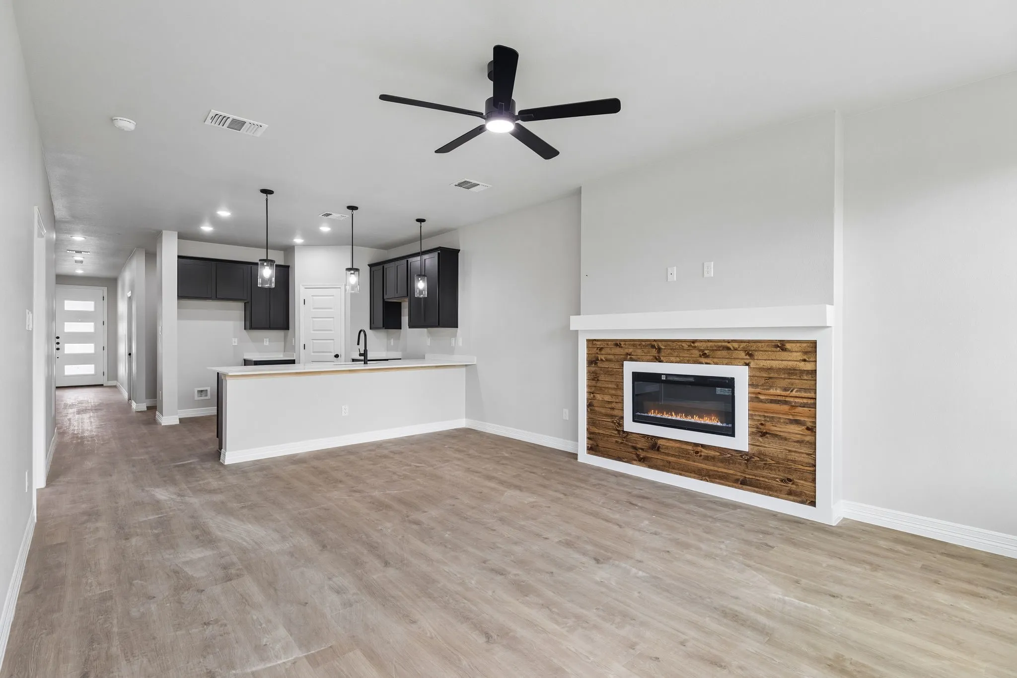 Townhouse For Sale in Bell County , 1307 Lone Pine Way, Killeen, Texas 76543, 3 Bedroom, 2 Bathroom, 1 Garage spaces, 1,339 Sqft, built in 2026, mls#21293755, Real Estate Agent in Killeen, Homes For Sale in Bell county, Homes For Sale in Killeen, Realtor in Killeen Texas, Real Estate Brokerage Independent Realty Texas, Luminita Cordes Realtor