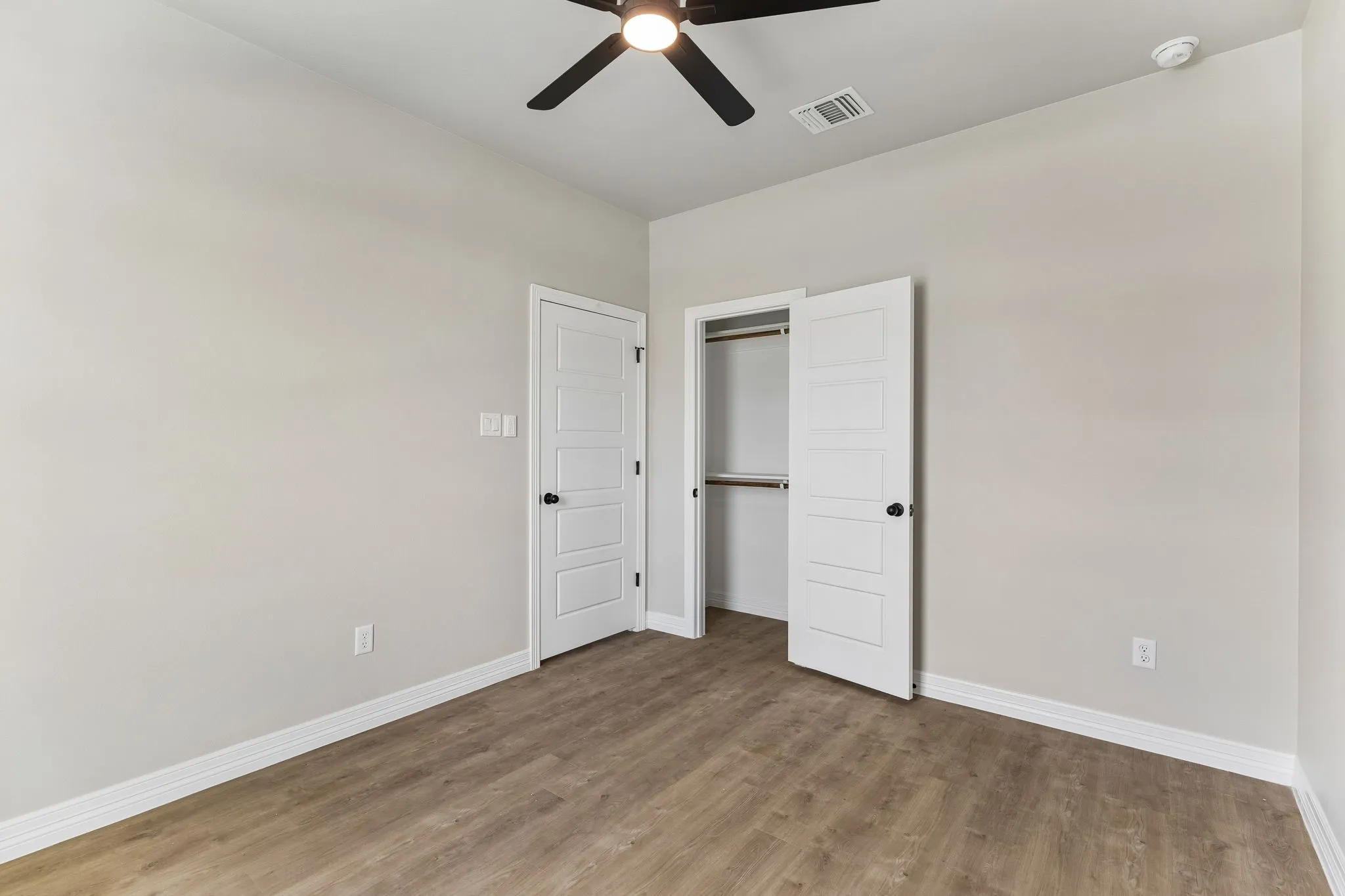 Townhouse For Sale in Bell County , 1307 Lone Pine Way, Killeen, Texas 76543, 3 Bedroom, 2 Bathroom, 1 Garage spaces, 1,339 Sqft, built in 2026, mls#21293755, Real Estate Agent in Killeen, Homes For Sale in Bell county, Homes For Sale in Killeen, Realtor in Killeen Texas, Real Estate Brokerage Independent Realty Texas, Luminita Cordes Realtor