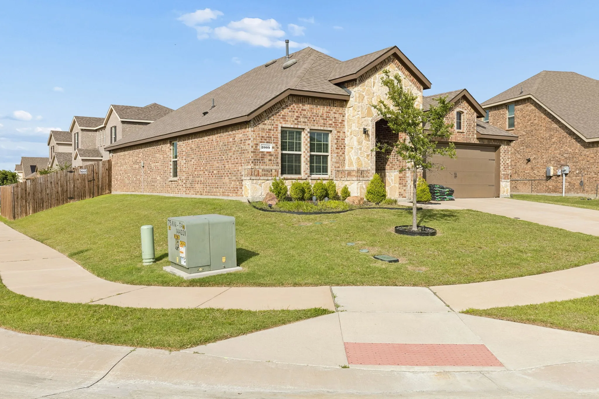 Single Family Residence For Sale in Collin County , 2009 Chisos Court, Princeton, Texas 75407, 3 Bedroom, 2 Bathroom, 2 Garage spaces, 1,653 Sqft, built in 2021, mls#21162331, Real Estate Agent in Princeton, Homes For Sale in Collin county, Homes For Sale in Princeton, Realtor in Princeton Texas, Real Estate Brokerage Independent Realty Texas, Luminita Cordes Realtor