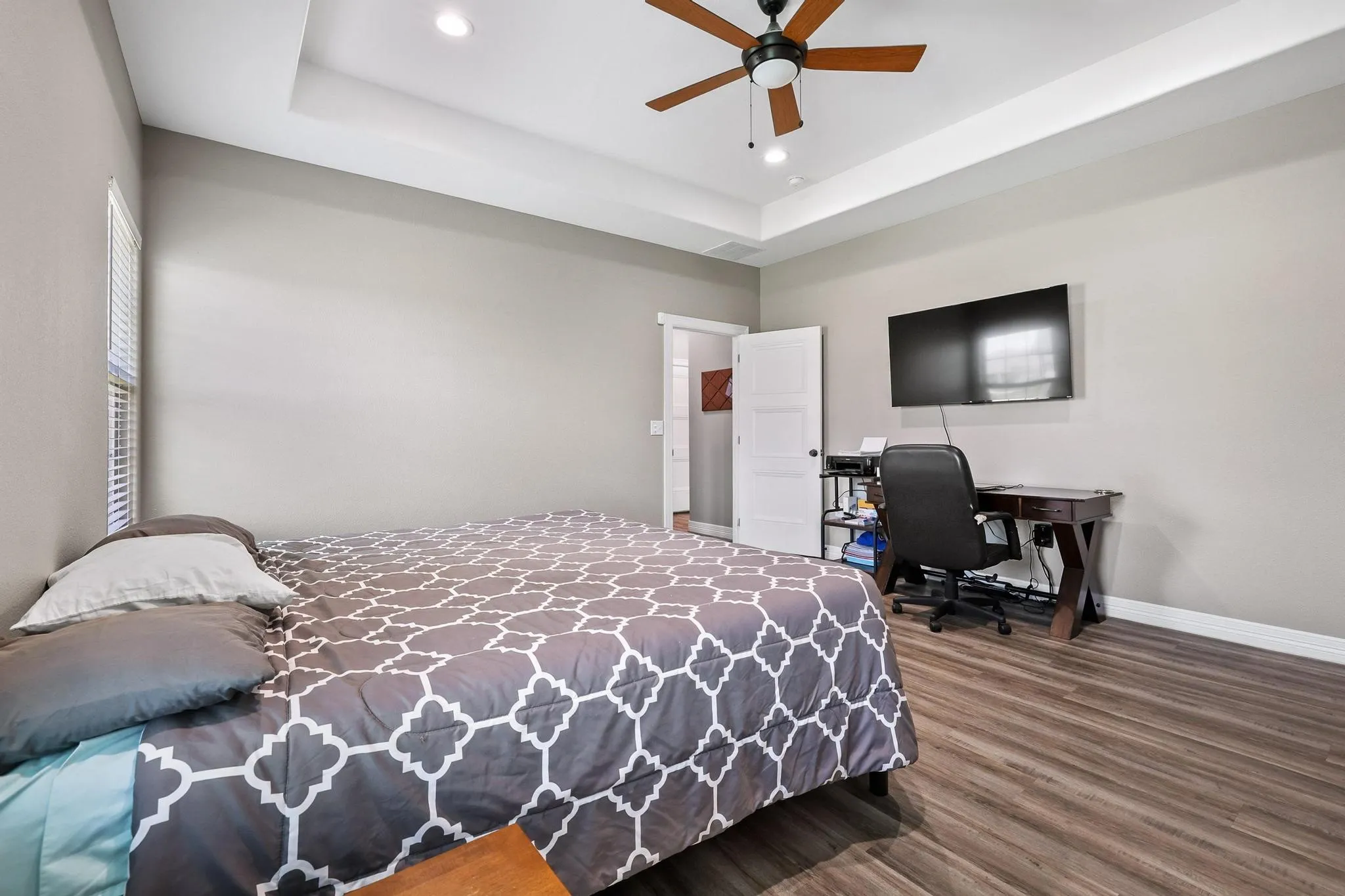 Single Family Residence For Sale in Grayson County , 701 Georgia Boulevard, Collinsville, Texas 76233, 4 Bedroom, 3 Bathroom, 2 Garage spaces, 2,634 Sqft, built in 2023, mls#21293737, Real Estate Agent in Collinsville, Homes For Sale in Grayson county, Homes For Sale in Collinsville, Realtor in Collinsville Texas, Real Estate Brokerage Independent Realty Texas, Luminita Cordes Realtor