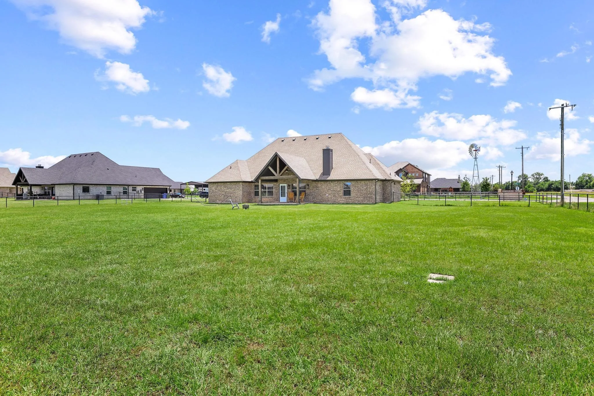 Single Family Residence For Sale in Grayson County , 701 Georgia Boulevard, Collinsville, Texas 76233, 4 Bedroom, 3 Bathroom, 2 Garage spaces, 2,634 Sqft, built in 2023, mls#21293737, Real Estate Agent in Collinsville, Homes For Sale in Grayson county, Homes For Sale in Collinsville, Realtor in Collinsville Texas, Real Estate Brokerage Independent Realty Texas, Luminita Cordes Realtor