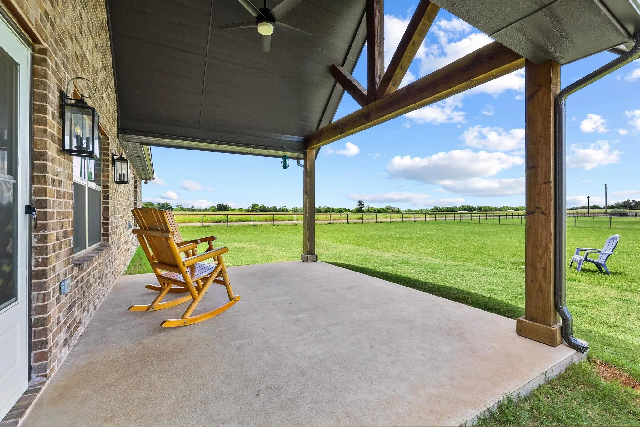 Single Family Residence For Sale in Grayson County , 701 Georgia Boulevard, Collinsville, Texas 76233, 4 Bedroom, 3 Bathroom, 2 Garage spaces, 2,634 Sqft, built in 2023, mls#21293737, Real Estate Agent in Collinsville, Homes For Sale in Grayson county, Homes For Sale in Collinsville, Realtor in Collinsville Texas, Real Estate Brokerage Independent Realty Texas, Luminita Cordes Realtor