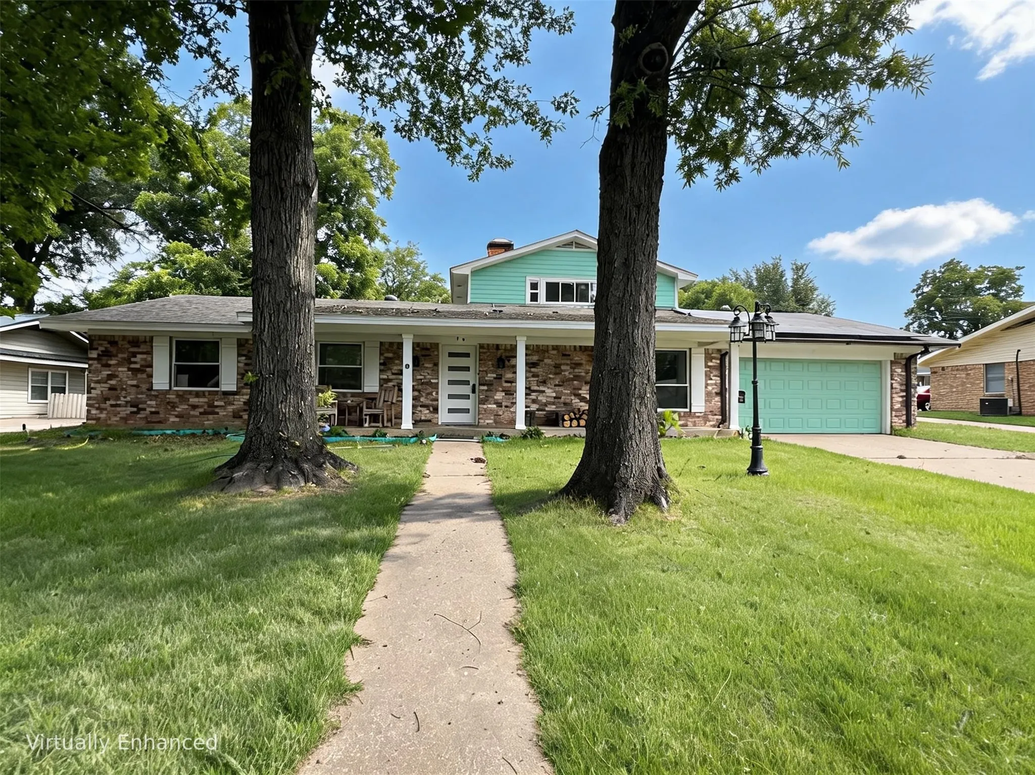Single Family Residence For Sale in Hopkins County , 321 Merrell Drive, Sulphur Springs, Texas 75482, 5 Bedroom, 3 Bathroom, 2 Garage spaces, 3,395 Sqft, built in 1967, mls#21293384, Real Estate Agent in Sulphur Springs, Homes For Sale in Hopkins county, Homes For Sale in Sulphur Springs, Realtor in Sulphur Springs Texas, Real Estate Brokerage Independent Realty Texas, Luminita Cordes Realtor