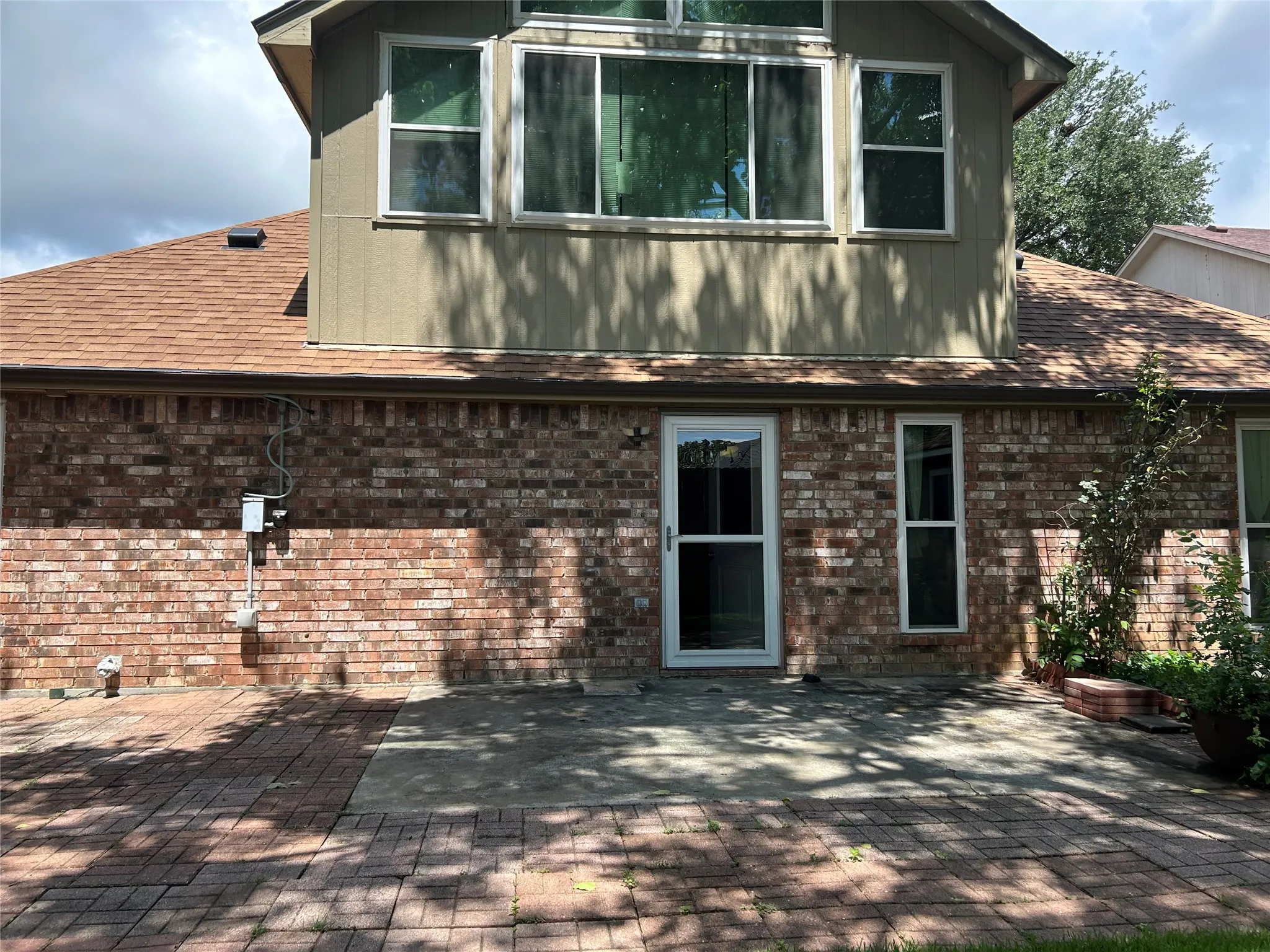 Single Family Residence For Rent in Denton County , 2106 Millwood Drive, Corinth, Texas 76210, 4 Bedrooms, 3 Bathrooms, 2 Garage spaces, 2,989 Sqft, built in 1994, Price $2,800, mls#21293766, Real Estate Agent in Corinth, Homes For Rent in Denton county, Homes For Rent in Corinth, Realtor in Corinth Texas, Real Estate Brokerage Independent Realty Texas, Luminita Cordes Realtor