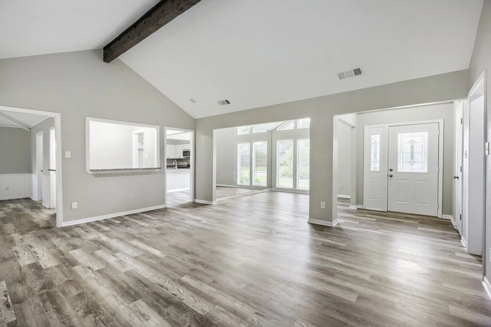 Single Family Residence For Sale in Dallas County , 6008 Spring Flower Trail, Dallas, Texas 75248, 3 Bedroom, 3 Bathroom, 2 Garage spaces, 1,971 Sqft, built in 1977, mls#21168339, Real Estate Agent in Dallas, Homes For Sale in Dallas county, Homes For Sale in Dallas, Realtor in Dallas Texas, Real Estate Brokerage Independent Realty Texas, Luminita Cordes Realtor