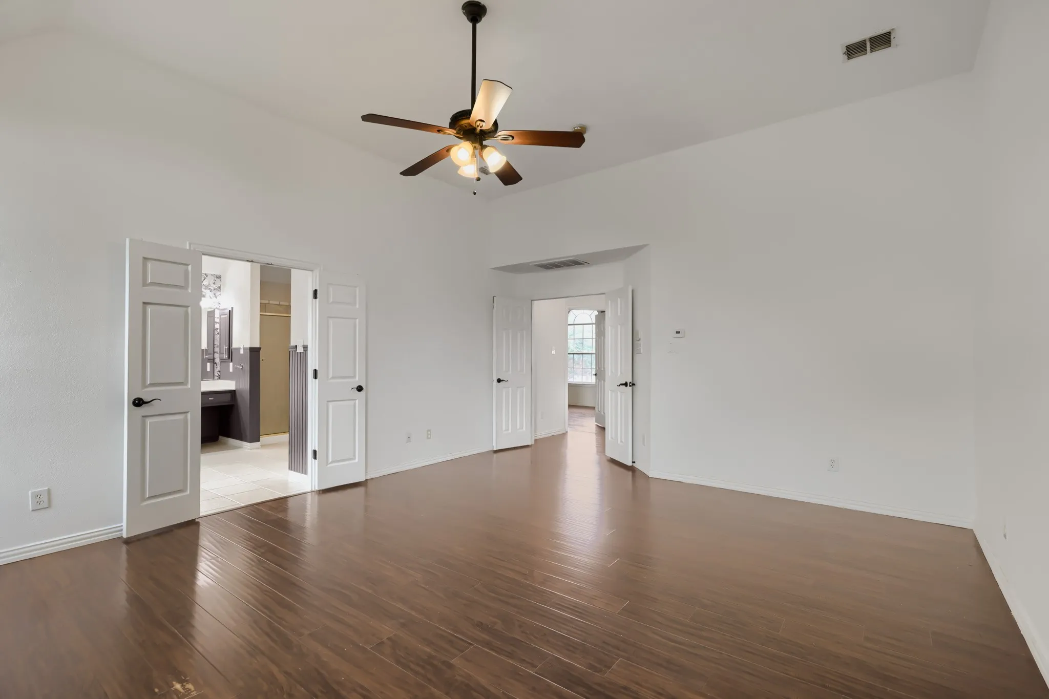 Single Family Residence For Sale in Collin County , 419 Misty Meadow Drive, Allen, Texas 75013, 4 Bedroom, 3 Bathroom, 2 Garage spaces, 3,238 Sqft, built in 2000, mls#21290854, Real Estate Agent in Allen, Homes For Sale in Collin county, Homes For Sale in Allen, Realtor in Allen Texas, Real Estate Brokerage Independent Realty Texas, Luminita Cordes Realtor