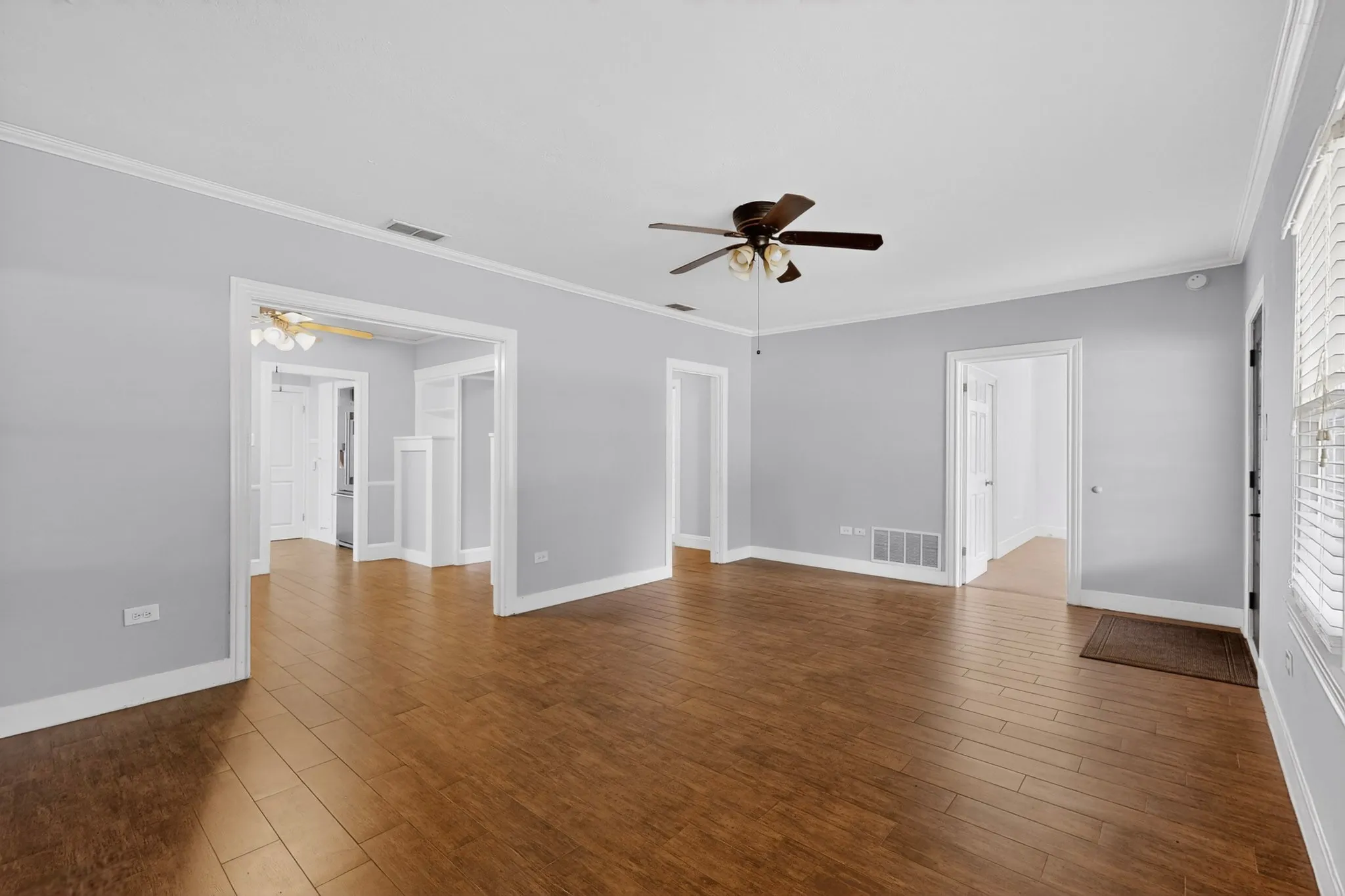 Single Family Residence For Sale in Smith County , 926 S Kennedy Avenue, Tyler, Texas 75701, 3 Bedroom, 2 Bathroom, 1 Garage spaces, 1,359 Sqft, built in 1936, mls#21292554, Real Estate Agent in Tyler, Homes For Sale in Smith county, Homes For Sale in Tyler, Realtor in Tyler Texas, Real Estate Brokerage Independent Realty Texas, Luminita Cordes Realtor