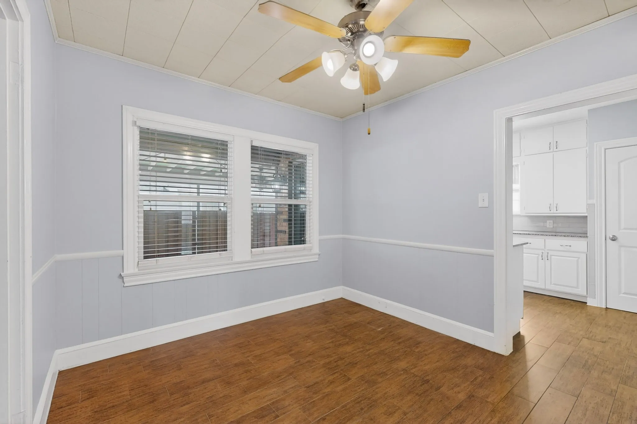 Single Family Residence For Sale in Smith County , 926 S Kennedy Avenue, Tyler, Texas 75701, 3 Bedroom, 2 Bathroom, 1 Garage spaces, 1,359 Sqft, built in 1936, mls#21292554, Real Estate Agent in Tyler, Homes For Sale in Smith county, Homes For Sale in Tyler, Realtor in Tyler Texas, Real Estate Brokerage Independent Realty Texas, Luminita Cordes Realtor
