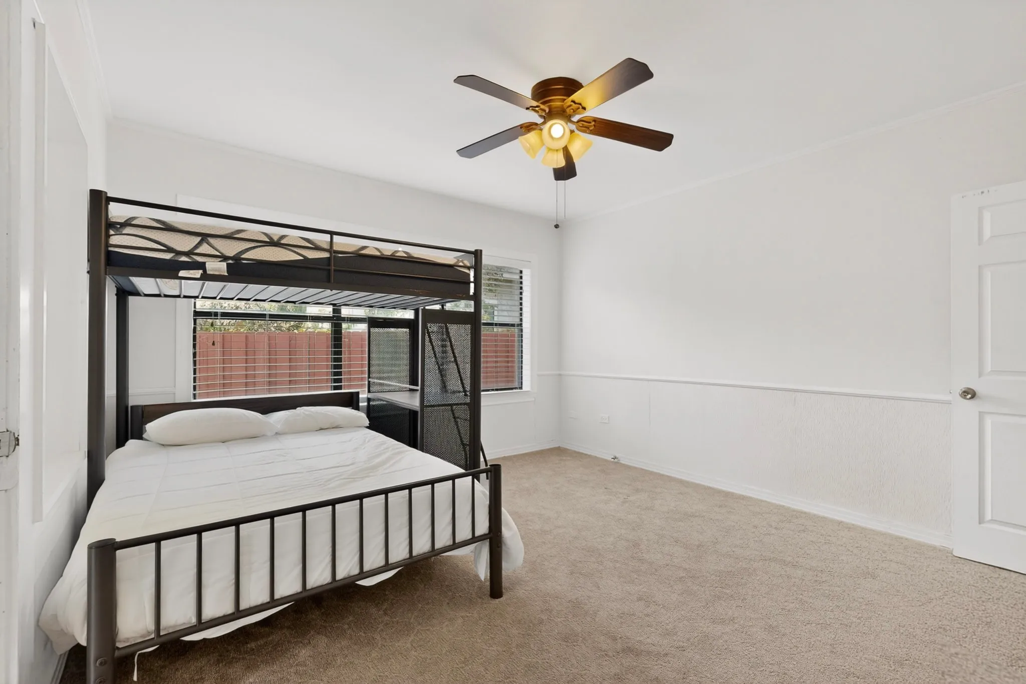 Single Family Residence For Sale in Smith County , 926 S Kennedy Avenue, Tyler, Texas 75701, 3 Bedroom, 2 Bathroom, 1 Garage spaces, 1,359 Sqft, built in 1936, mls#21292554, Real Estate Agent in Tyler, Homes For Sale in Smith county, Homes For Sale in Tyler, Realtor in Tyler Texas, Real Estate Brokerage Independent Realty Texas, Luminita Cordes Realtor
