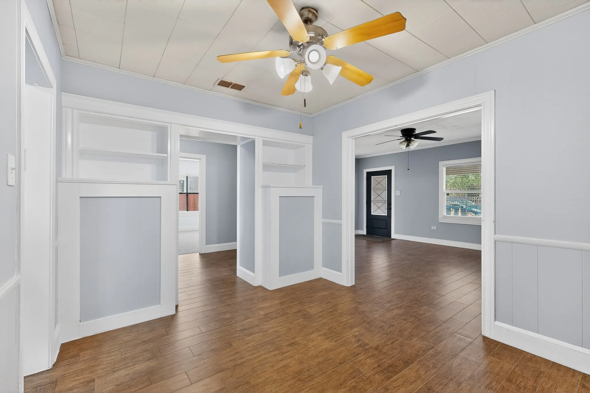 Single Family Residence For Sale in Smith County , 926 S Kennedy Avenue, Tyler, Texas 75701, 3 Bedroom, 2 Bathroom, 1 Garage spaces, 1,359 Sqft, built in 1936, mls#21292554, Real Estate Agent in Tyler, Homes For Sale in Smith county, Homes For Sale in Tyler, Realtor in Tyler Texas, Real Estate Brokerage Independent Realty Texas, Luminita Cordes Realtor