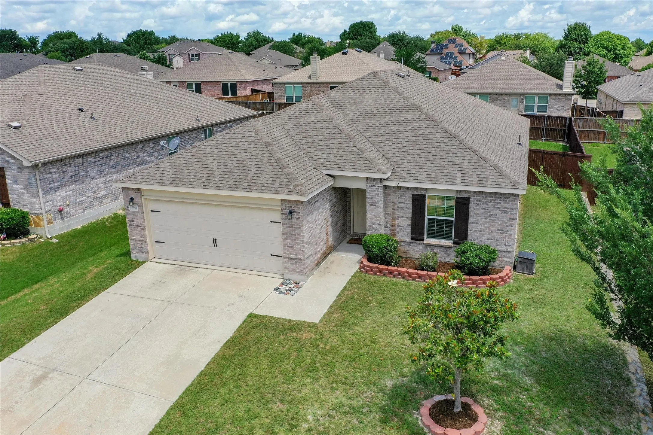 Single Family Residence For Sale in Collin County , 3011 Hickory Ridge, Melissa, Texas 75454, 3 Bedroom, 2 Bathroom, 2 Garage spaces, 1,894 Sqft, built in 2015, mls#21290706, Real Estate Agent in Melissa, Homes For Sale in Collin county, Homes For Sale in Melissa, Realtor in Melissa Texas, Real Estate Brokerage Independent Realty Texas, Luminita Cordes Realtor