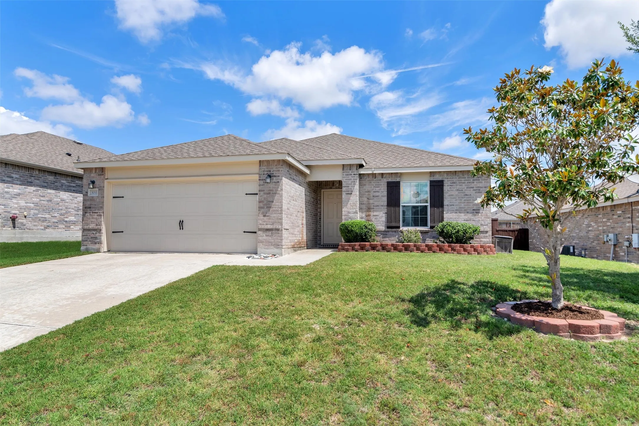 Single Family Residence For Sale in Collin County , 3011 Hickory Ridge, Melissa, Texas 75454, 3 Bedroom, 2 Bathroom, 2 Garage spaces, 1,894 Sqft, built in 2015, mls#21290706, Real Estate Agent in Melissa, Homes For Sale in Collin county, Homes For Sale in Melissa, Realtor in Melissa Texas, Real Estate Brokerage Independent Realty Texas, Luminita Cordes Realtor