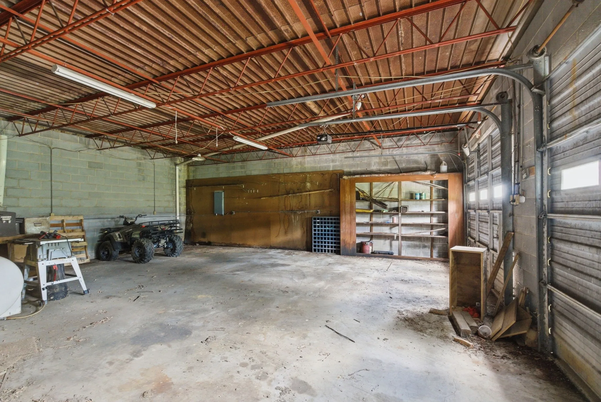 Industrial For Sale in Tarrant County , 10901 Jacksboro Highway, Fort Worth, Texas 76135, 0, 0, Garage spaces, 6,775 Sqft, built in 1980, mls#21293654, Real Estate Agent in Fort Worth, Homes For Sale in Tarrant county, Homes For Sale in Fort Worth, Realtor in Fort Worth Texas, Real Estate Brokerage Independent Realty Texas, Luminita Cordes Realtor