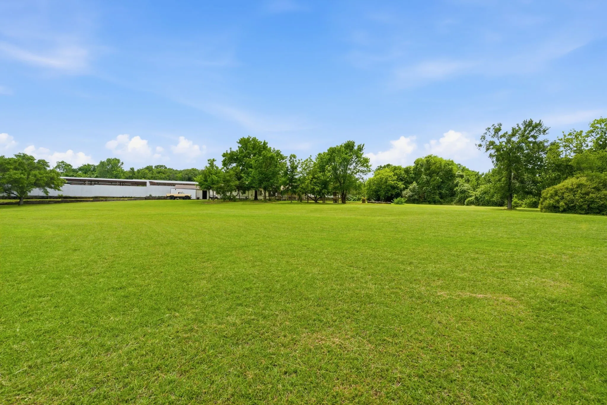 Industrial For Sale in Tarrant County , 10901 Jacksboro Highway, Fort Worth, Texas 76135, 0, 0, Garage spaces, 6,775 Sqft, built in 1980, mls#21293654, Real Estate Agent in Fort Worth, Homes For Sale in Tarrant county, Homes For Sale in Fort Worth, Realtor in Fort Worth Texas, Real Estate Brokerage Independent Realty Texas, Luminita Cordes Realtor