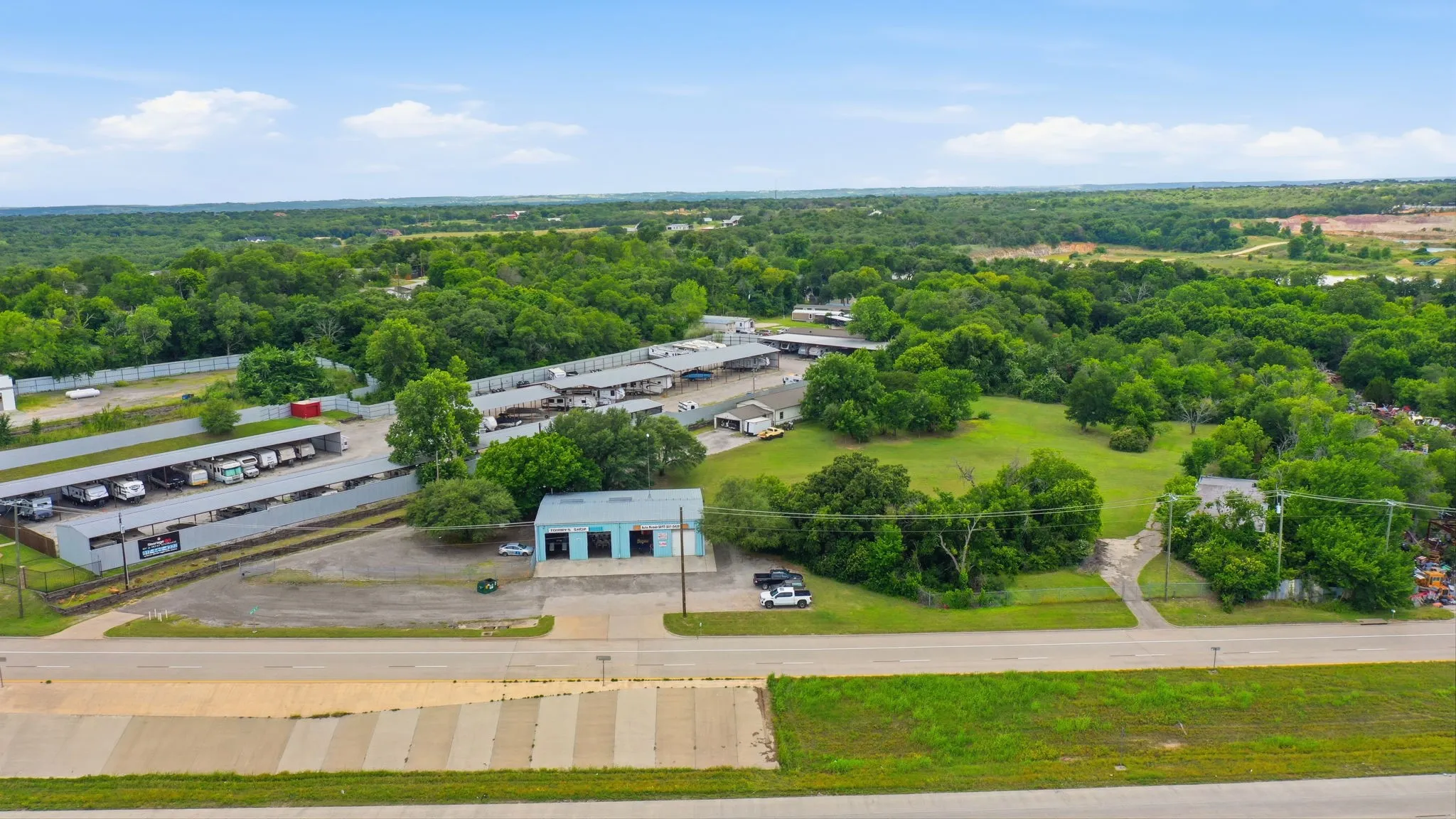Industrial For Sale in Tarrant County , 10901 Jacksboro Highway, Fort Worth, Texas 76135, 0, 0, Garage spaces, 6,775 Sqft, built in 1980, mls#21293654, Real Estate Agent in Fort Worth, Homes For Sale in Tarrant county, Homes For Sale in Fort Worth, Realtor in Fort Worth Texas, Real Estate Brokerage Independent Realty Texas, Luminita Cordes Realtor