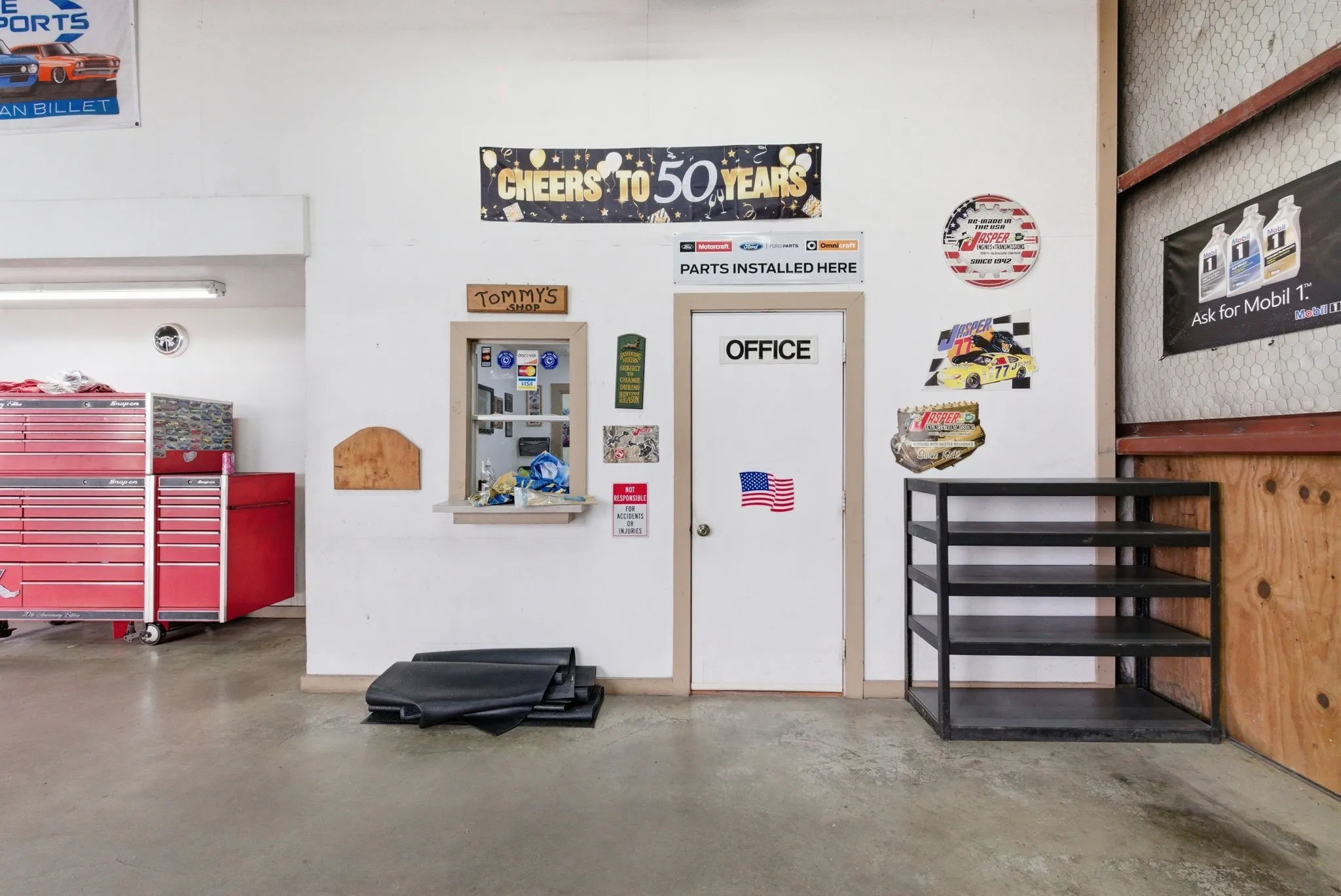 Industrial For Sale in Tarrant County , 10901 Jacksboro Highway, Fort Worth, Texas 76135, 0, 0, Garage spaces, 6,775 Sqft, built in 1980, mls#21293654, Real Estate Agent in Fort Worth, Homes For Sale in Tarrant county, Homes For Sale in Fort Worth, Realtor in Fort Worth Texas, Real Estate Brokerage Independent Realty Texas, Luminita Cordes Realtor