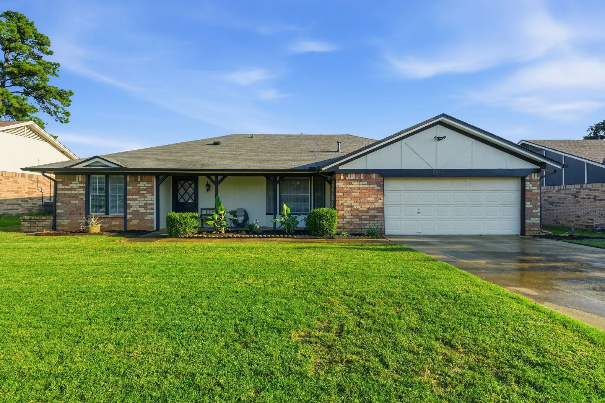 Single Family Residence For Sale in Tarrant County , 8516 Crestview Drive, North Richland Hills, Texas 76182, 3 Bedroom, 2 Bathroom, 2 Garage spaces, 1,490 Sqft, built in 1979, mls#21293771, Real Estate Agent in North Richland Hills, Homes For Sale in Tarrant county, Homes For Sale in North Richland Hills, Realtor in North Richland Hills Texas, Real Estate Brokerage Independent Realty Texas, Luminita Cordes Realtor