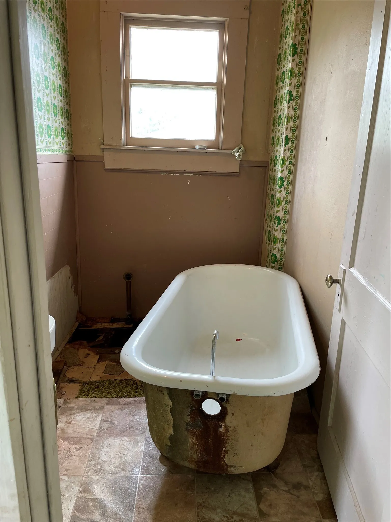 Single Family Residence For Sale in Dallas County , 229 N Marlborough Avenue, Dallas, Texas 75208, 5 Bedroom, 3 Bathroom, 2 Garage spaces, 2,280 Sqft, built in 1914, mls#21293643, Real Estate Agent in Dallas, Homes For Sale in Dallas county, Homes For Sale in Dallas, Realtor in Dallas Texas, Real Estate Brokerage Independent Realty Texas, Luminita Cordes Realtor