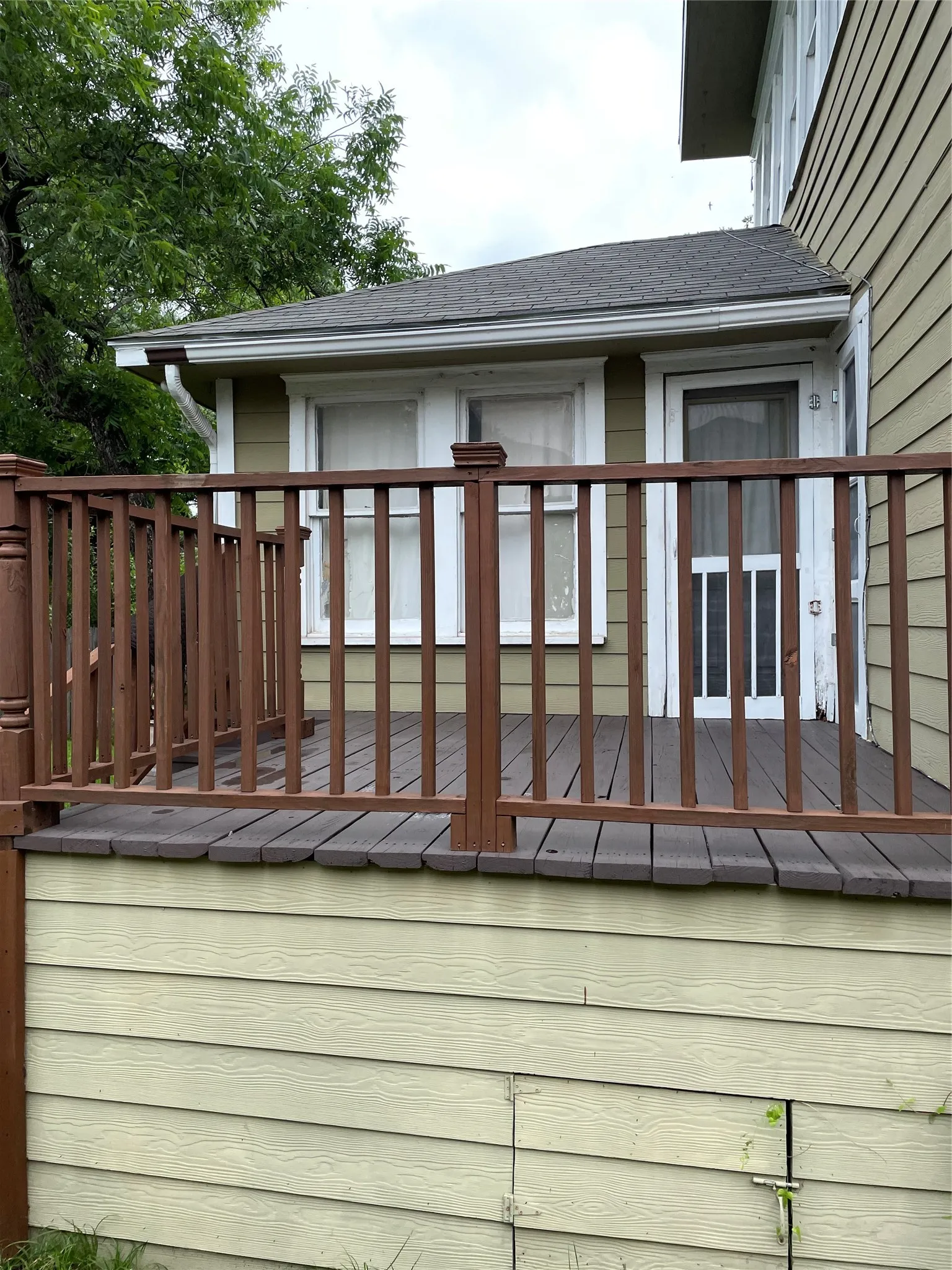 Single Family Residence For Sale in Dallas County , 229 N Marlborough Avenue, Dallas, Texas 75208, 5 Bedroom, 3 Bathroom, 2 Garage spaces, 2,280 Sqft, built in 1914, mls#21293643, Real Estate Agent in Dallas, Homes For Sale in Dallas county, Homes For Sale in Dallas, Realtor in Dallas Texas, Real Estate Brokerage Independent Realty Texas, Luminita Cordes Realtor