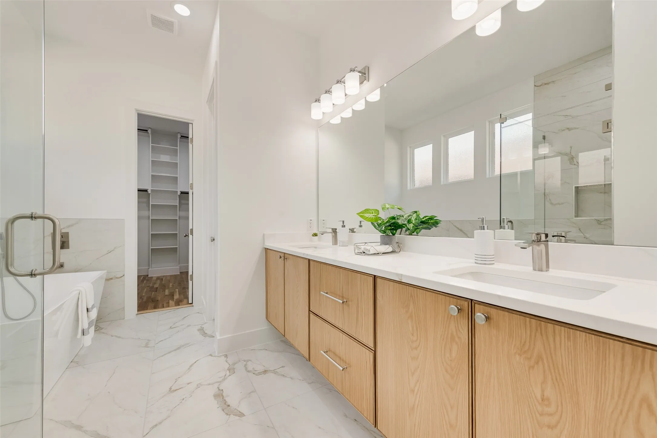 Single Family Residence For Sale in Dallas County , 1220 Walmsley Avenue, Dallas, Texas 75208, 4 Bedroom, 4 Bathroom, 2 Garage spaces, 2,869 Sqft, built in 2026, mls#21293788, Real Estate Agent in Dallas, Homes For Sale in Dallas county, Homes For Sale in Dallas, Realtor in Dallas Texas, Real Estate Brokerage Independent Realty Texas, Luminita Cordes Realtor