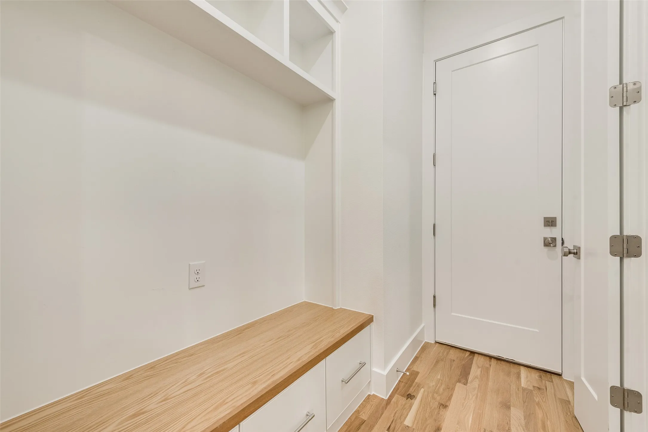 Single Family Residence For Sale in Dallas County , 1220 Walmsley Avenue, Dallas, Texas 75208, 4 Bedroom, 4 Bathroom, 2 Garage spaces, 2,869 Sqft, built in 2026, mls#21293788, Real Estate Agent in Dallas, Homes For Sale in Dallas county, Homes For Sale in Dallas, Realtor in Dallas Texas, Real Estate Brokerage Independent Realty Texas, Luminita Cordes Realtor
