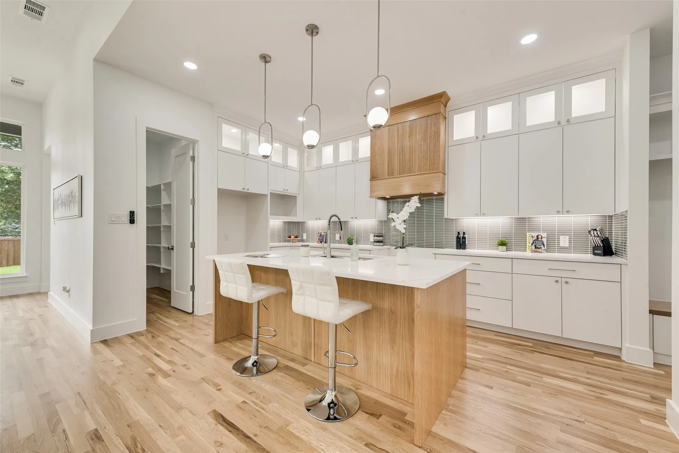 Single Family Residence For Sale in Dallas County , 1220 Walmsley Avenue, Dallas, Texas 75208, 4 Bedroom, 4 Bathroom, 2 Garage spaces, 2,869 Sqft, built in 2026, mls#21293788, Real Estate Agent in Dallas, Homes For Sale in Dallas county, Homes For Sale in Dallas, Realtor in Dallas Texas, Real Estate Brokerage Independent Realty Texas, Luminita Cordes Realtor