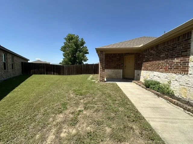 Single Family Residence For Rent in Collin County , 1202 MEADOW WOOD, Princeton, Texas 75407, 5 Bedroom, 2 Bathroom, 2 Garage spaces, 2,044 Sqft, built in 2018, mls#21293796, Real Estate Agent in Princeton, Homes For Rent in Collin county, Homes For Rent in Princeton, Realtor in Princeton Texas, Real Estate Brokerage Independent Realty Texas, Luminita Cordes Realtor