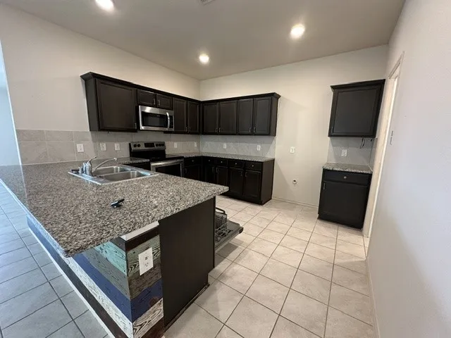 Single Family Residence For Rent in Collin County , 1202 MEADOW WOOD, Princeton, Texas 75407, 5 Bedroom, 2 Bathroom, 2 Garage spaces, 2,044 Sqft, built in 2018, mls#21293796, Real Estate Agent in Princeton, Homes For Rent in Collin county, Homes For Rent in Princeton, Realtor in Princeton Texas, Real Estate Brokerage Independent Realty Texas, Luminita Cordes Realtor