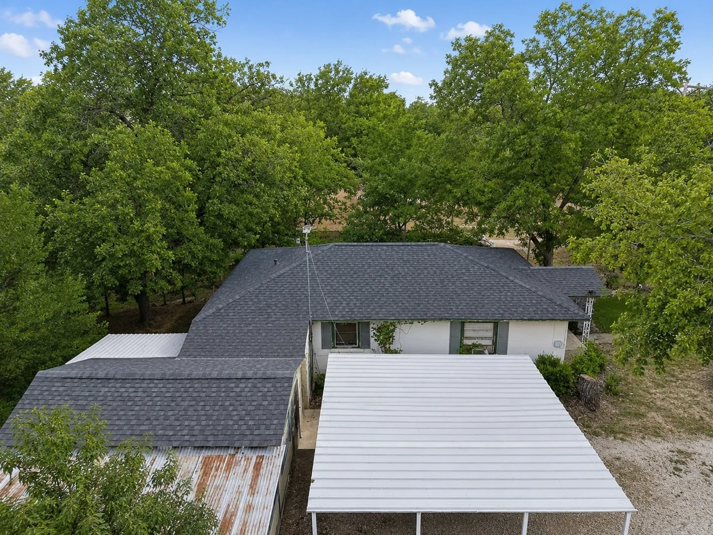 Single Family Residence For Sale in Erath County , 317 Hurt Street, Dublin, Texas 76446, 4 Bedroom, 2 Bathroom, Garage spaces, 1,480 Sqft, built in 1900, mls#21293800, Real Estate Agent in Dublin, Homes For Sale in Erath county, Homes For Sale in Dublin, Realtor in Dublin Texas, Real Estate Brokerage Independent Realty Texas, Luminita Cordes Realtor