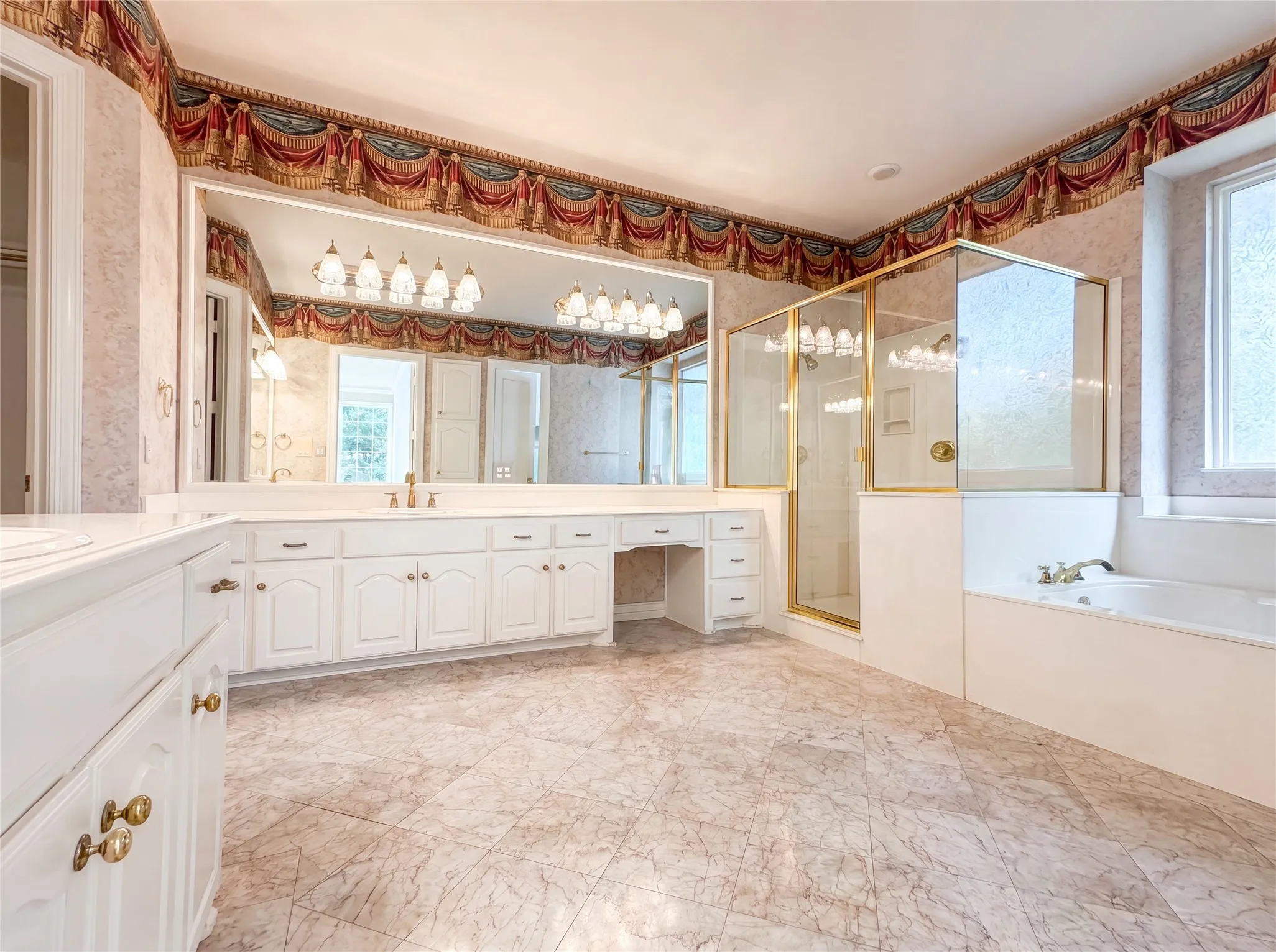 Single Family Residence For Sale in Dallas County , 2533 Vista Creek Court, Garland, Texas 75044, 5 Bedroom, 4 Bathroom, 3 Garage spaces, 4,331 Sqft, built in 1995, mls#21293809, Real Estate Agent in Garland, Homes For Sale in Dallas county, Homes For Sale in Garland, Realtor in Garland Texas, Real Estate Brokerage Independent Realty Texas, Luminita Cordes Realtor