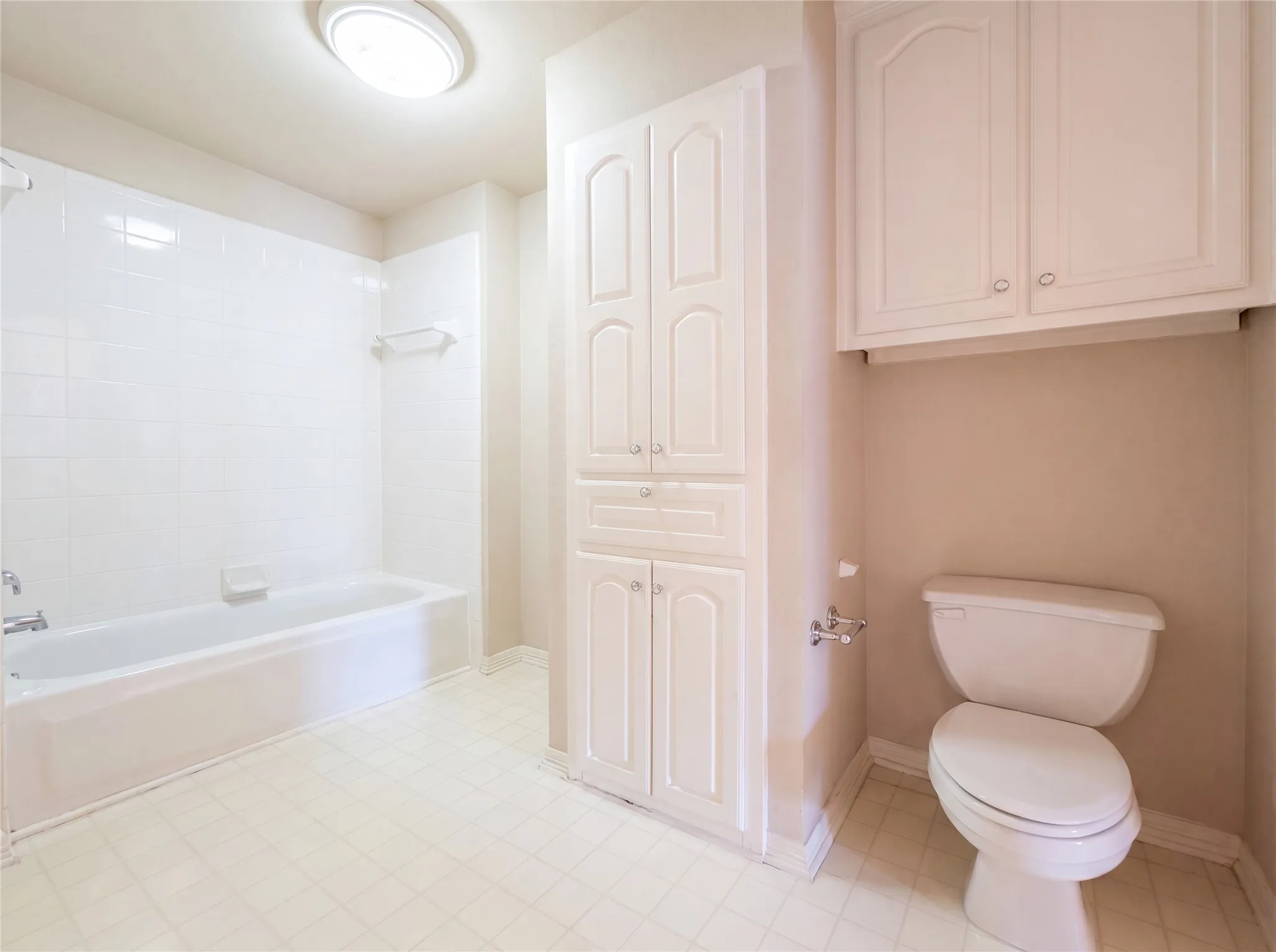 Single Family Residence For Sale in Dallas County , 2533 Vista Creek Court, Garland, Texas 75044, 5 Bedroom, 4 Bathroom, 3 Garage spaces, 4,331 Sqft, built in 1995, mls#21293809, Real Estate Agent in Garland, Homes For Sale in Dallas county, Homes For Sale in Garland, Realtor in Garland Texas, Real Estate Brokerage Independent Realty Texas, Luminita Cordes Realtor