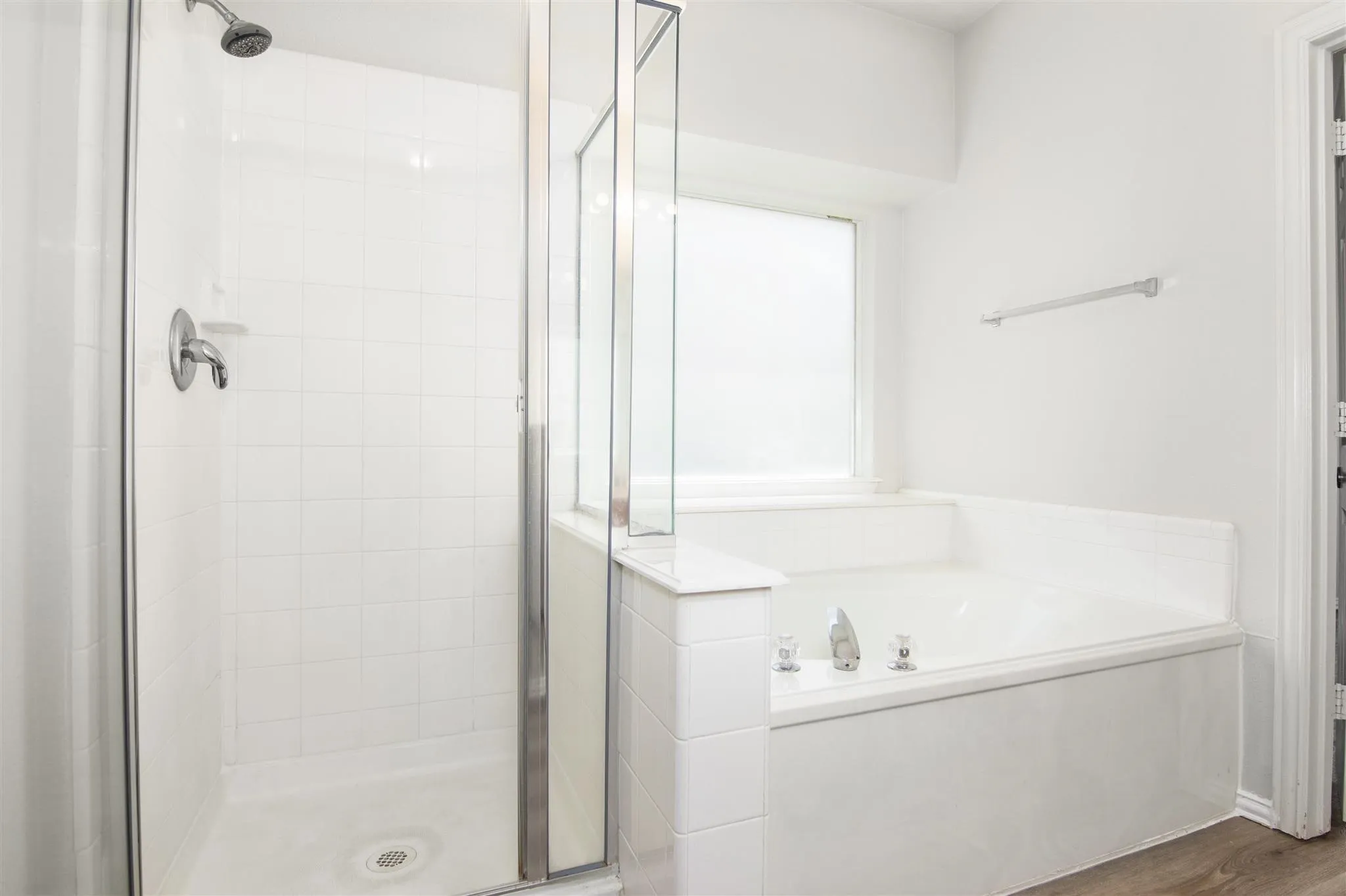 Single Family Residence For Rent in Denton County , 14541 Little Anne Drive, Little Elm, Texas 75068, 3 Bedroom, 2 Bathroom, 2 Garage spaces, 1,758 Sqft, built in 2003, mls#21293812, Real Estate Agent in Little Elm, Homes For Rent in Denton county, Homes For Rent in Little Elm, Realtor in Little Elm Texas, Real Estate Brokerage Independent Realty Texas, Luminita Cordes Realtor