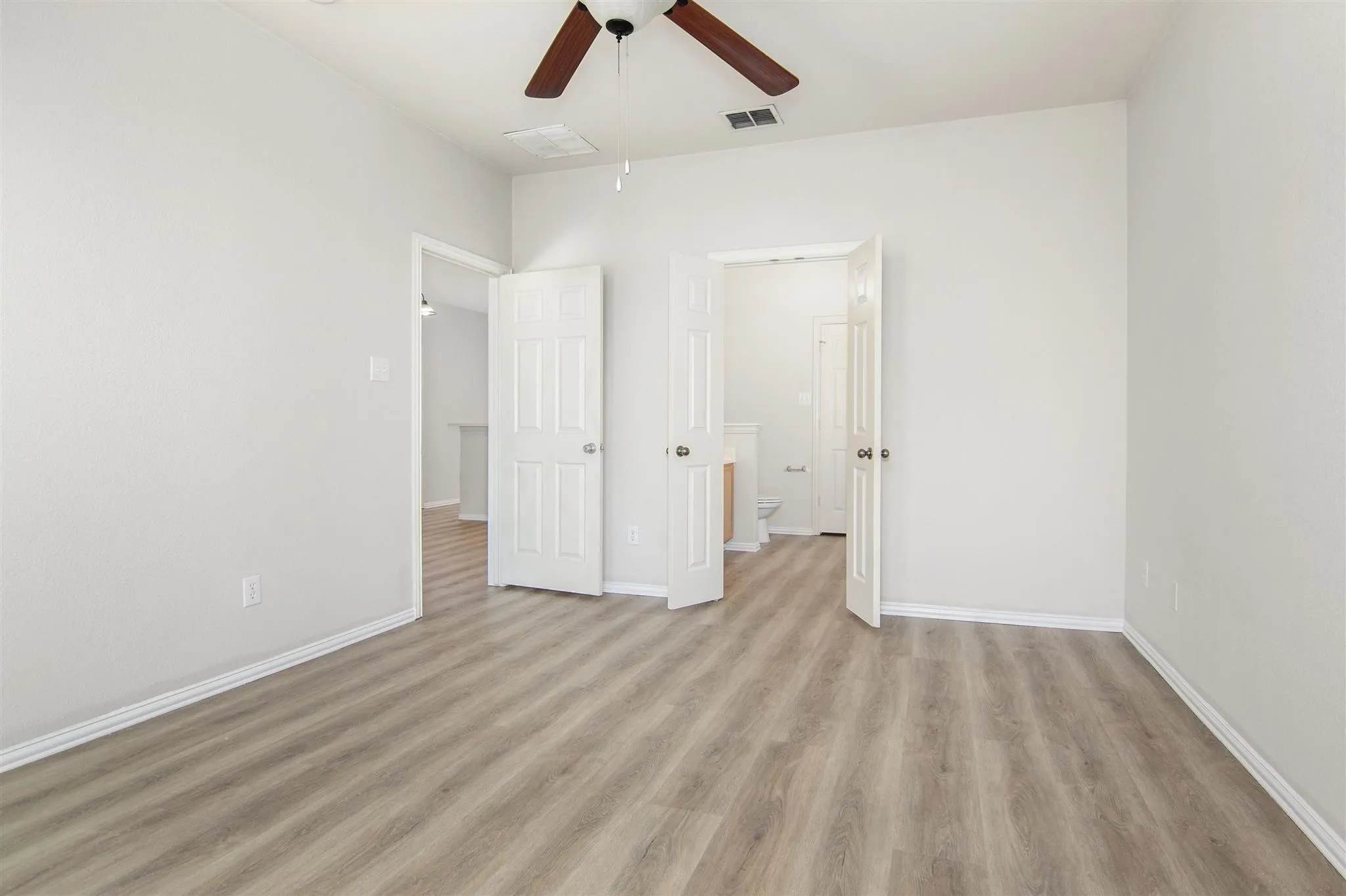 Single Family Residence For Rent in Denton County , 14541 Little Anne Drive, Little Elm, Texas 75068, 3 Bedroom, 2 Bathroom, 2 Garage spaces, 1,758 Sqft, built in 2003, mls#21293812, Real Estate Agent in Little Elm, Homes For Rent in Denton county, Homes For Rent in Little Elm, Realtor in Little Elm Texas, Real Estate Brokerage Independent Realty Texas, Luminita Cordes Realtor