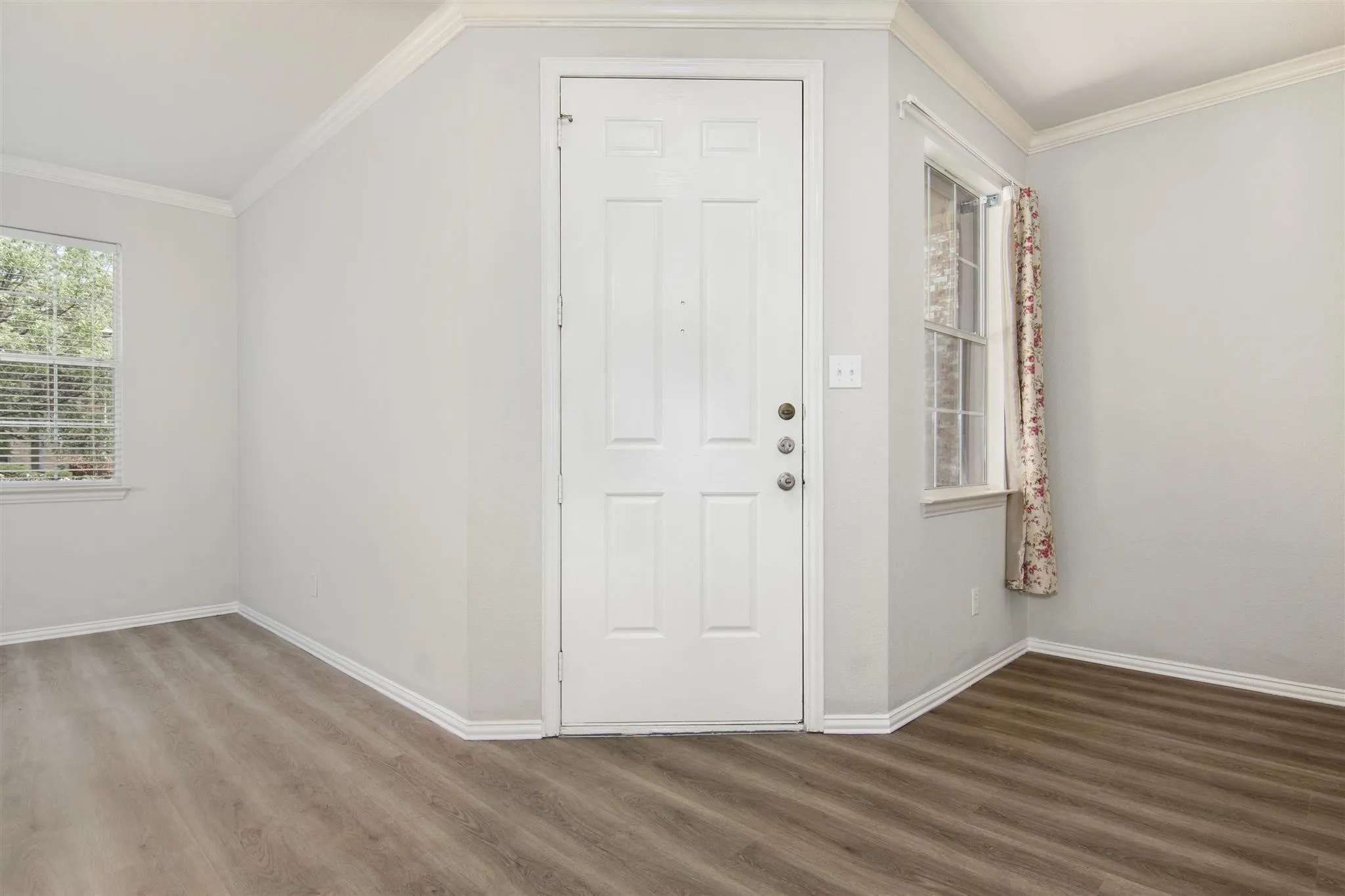 Single Family Residence For Rent in Denton County , 14541 Little Anne Drive, Little Elm, Texas 75068, 3 Bedroom, 2 Bathroom, 2 Garage spaces, 1,758 Sqft, built in 2003, mls#21293812, Real Estate Agent in Little Elm, Homes For Rent in Denton county, Homes For Rent in Little Elm, Realtor in Little Elm Texas, Real Estate Brokerage Independent Realty Texas, Luminita Cordes Realtor