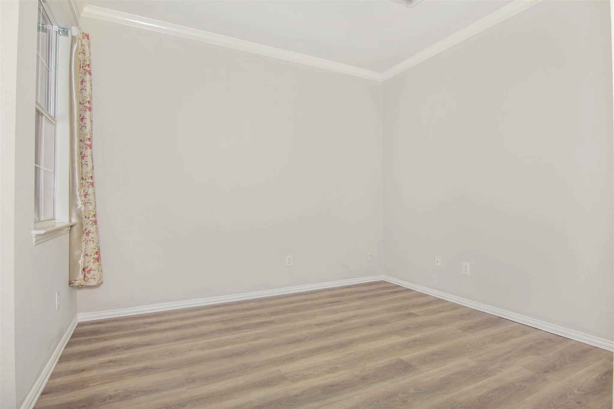 Single Family Residence For Rent in Denton County , 14541 Little Anne Drive, Little Elm, Texas 75068, 3 Bedroom, 2 Bathroom, 2 Garage spaces, 1,758 Sqft, built in 2003, mls#21293812, Real Estate Agent in Little Elm, Homes For Rent in Denton county, Homes For Rent in Little Elm, Realtor in Little Elm Texas, Real Estate Brokerage Independent Realty Texas, Luminita Cordes Realtor